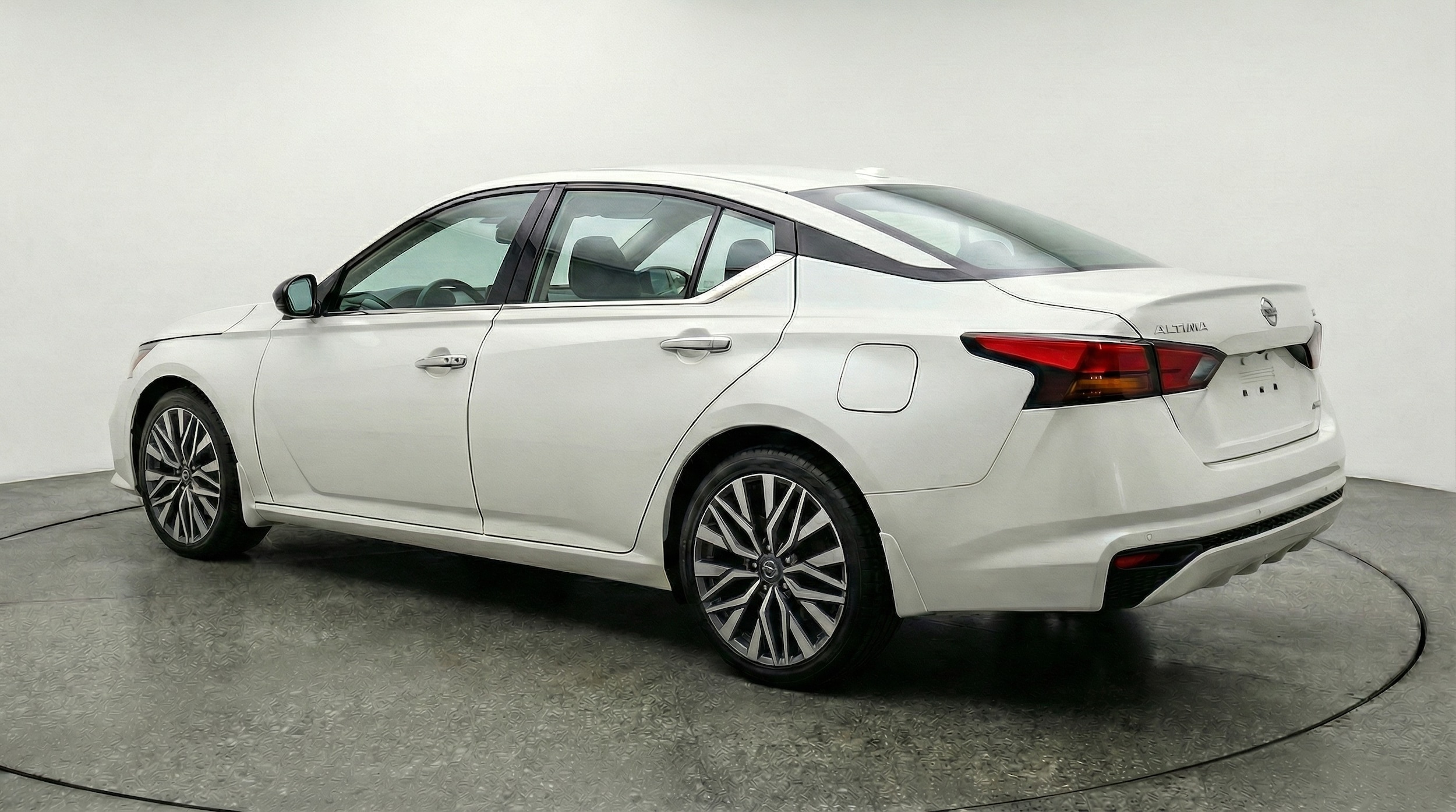 Thumbnail: 2025 Nissan Altima - 5