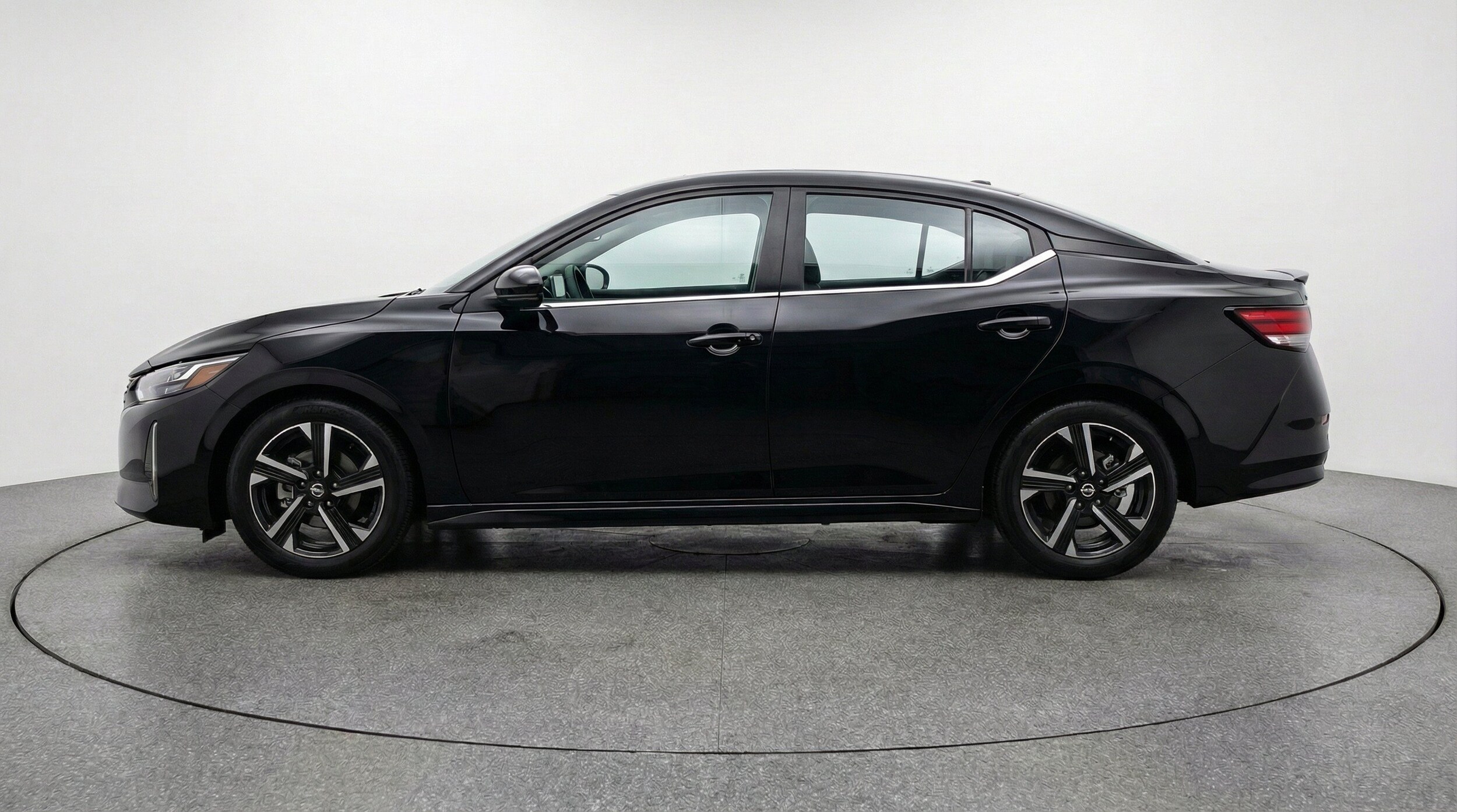 Thumbnail: 2025 Nissan Sentra - 5