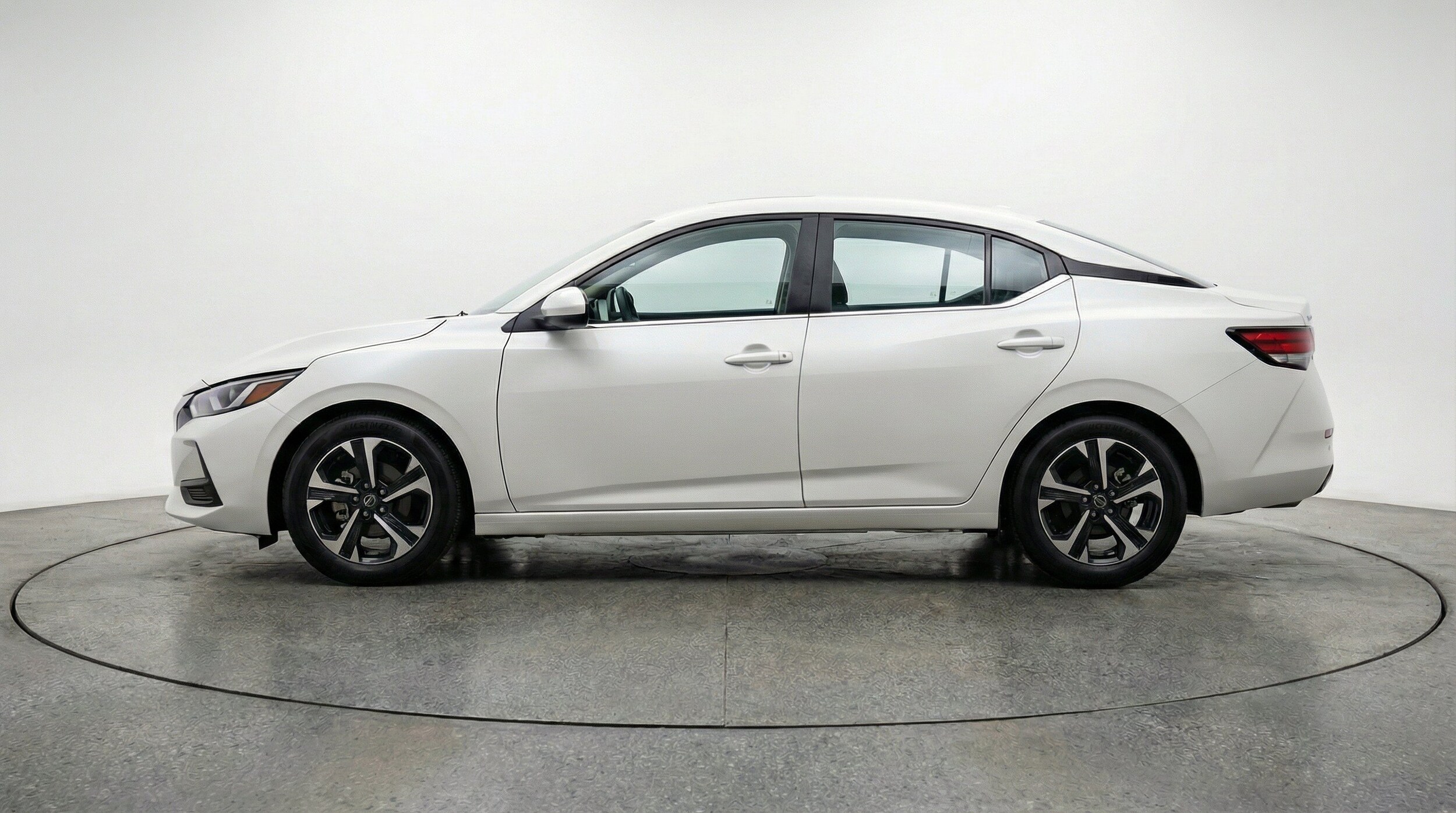 Thumbnail: 2025 Nissan Sentra - 5