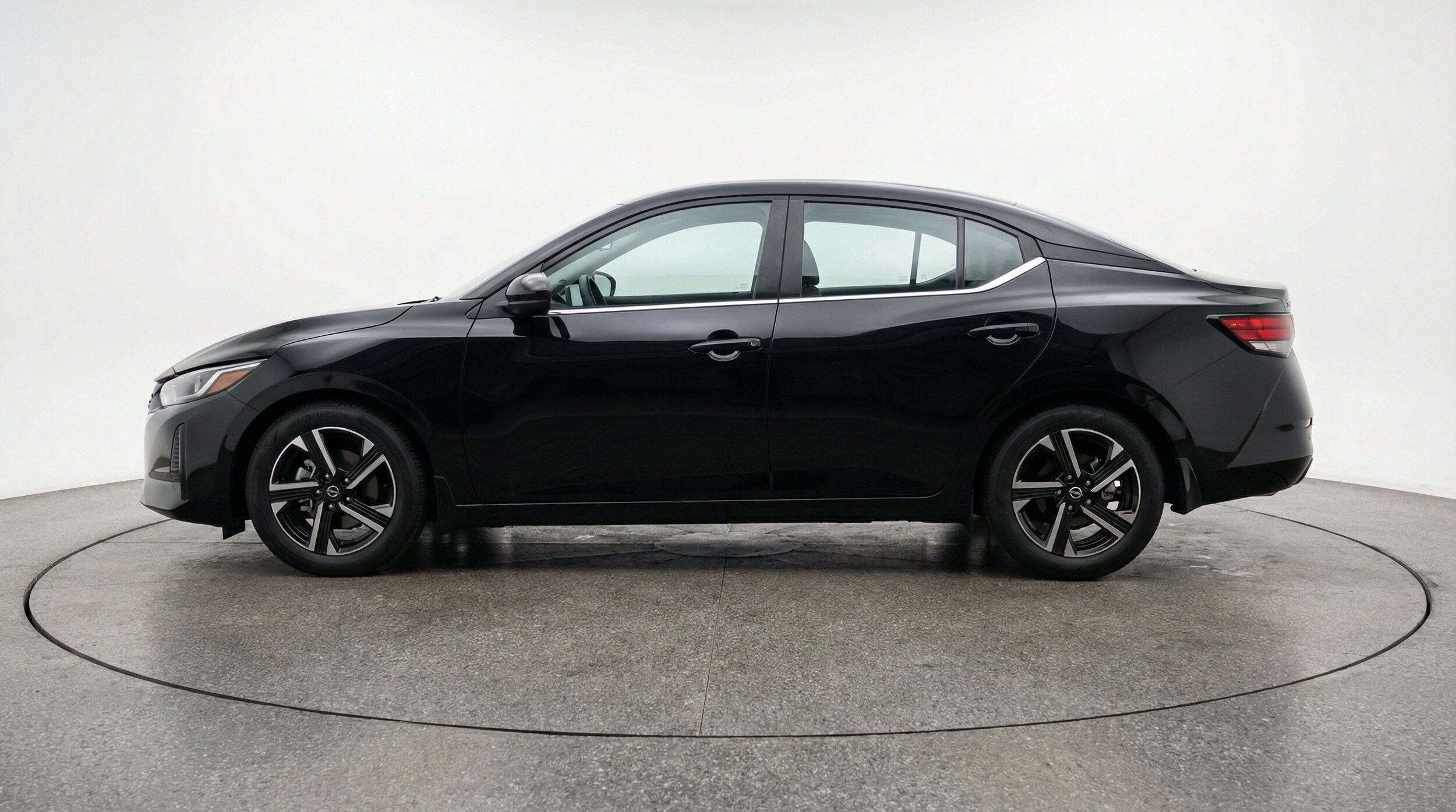 Thumbnail: 2025 Nissan Sentra - 5
