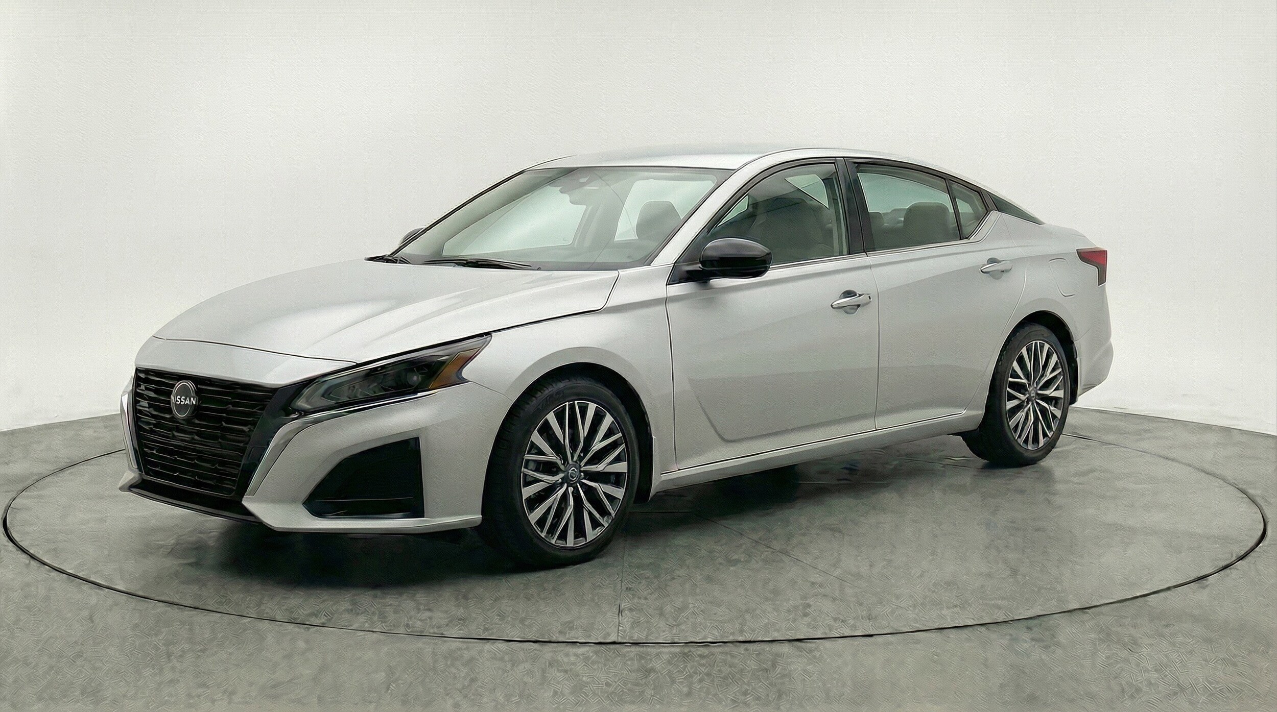 Thumbnail: 2025 Nissan Altima - 3