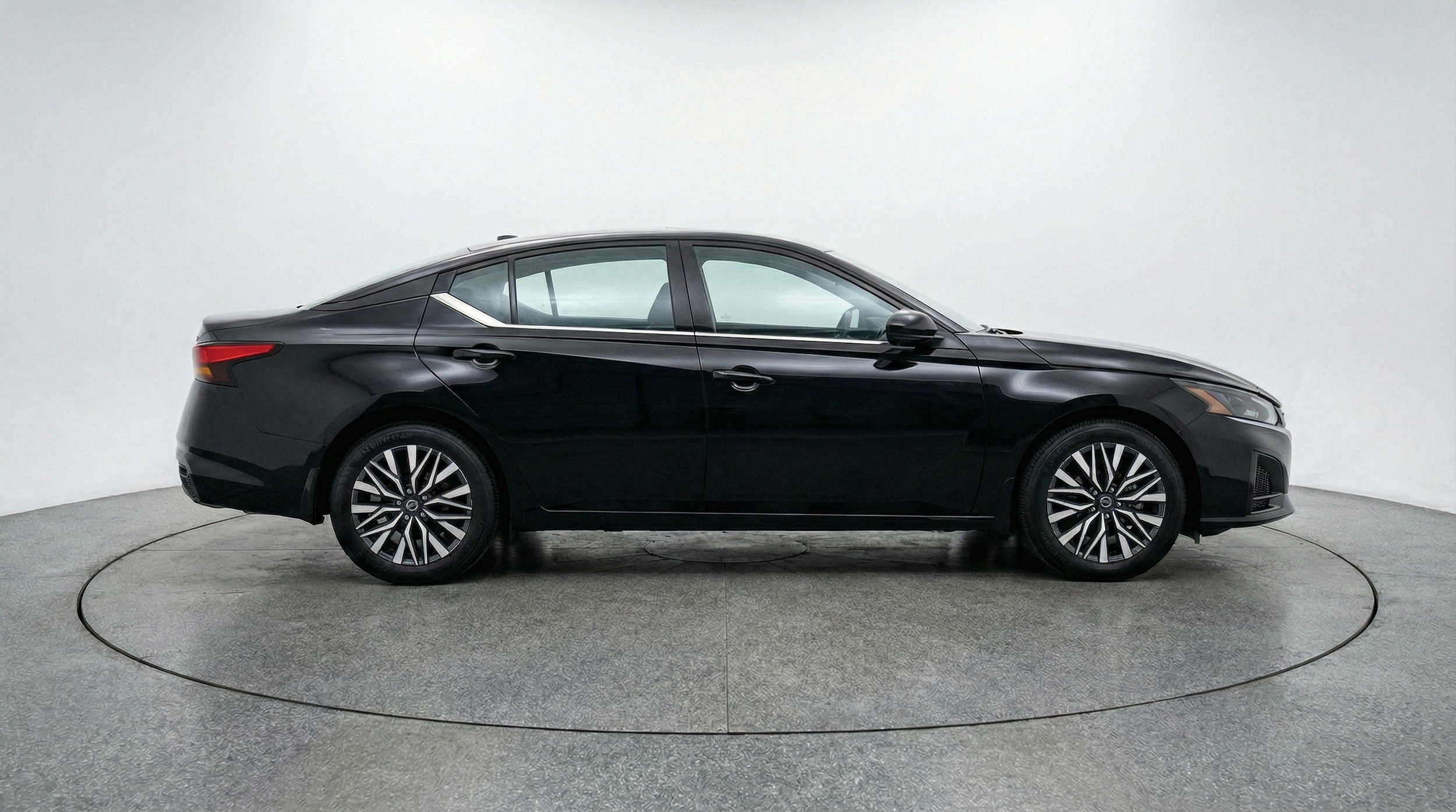 Thumbnail: 2025 Nissan Altima - 11