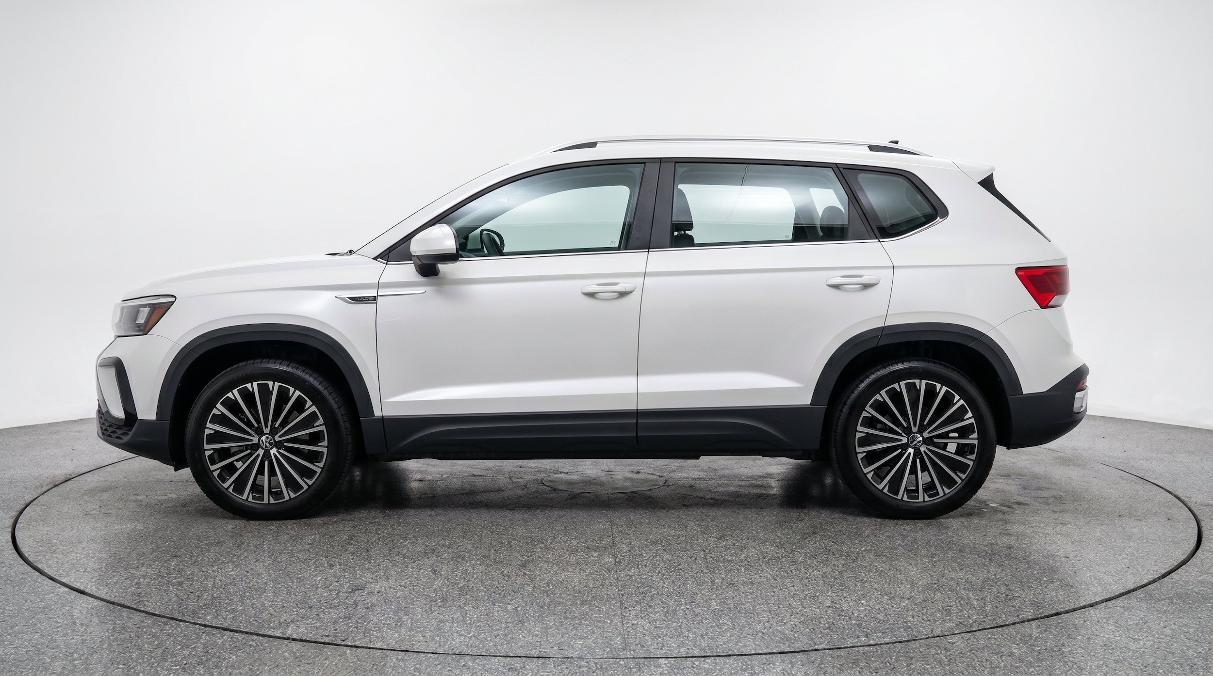Thumbnail: 2026 Volkswagen Taos - 5