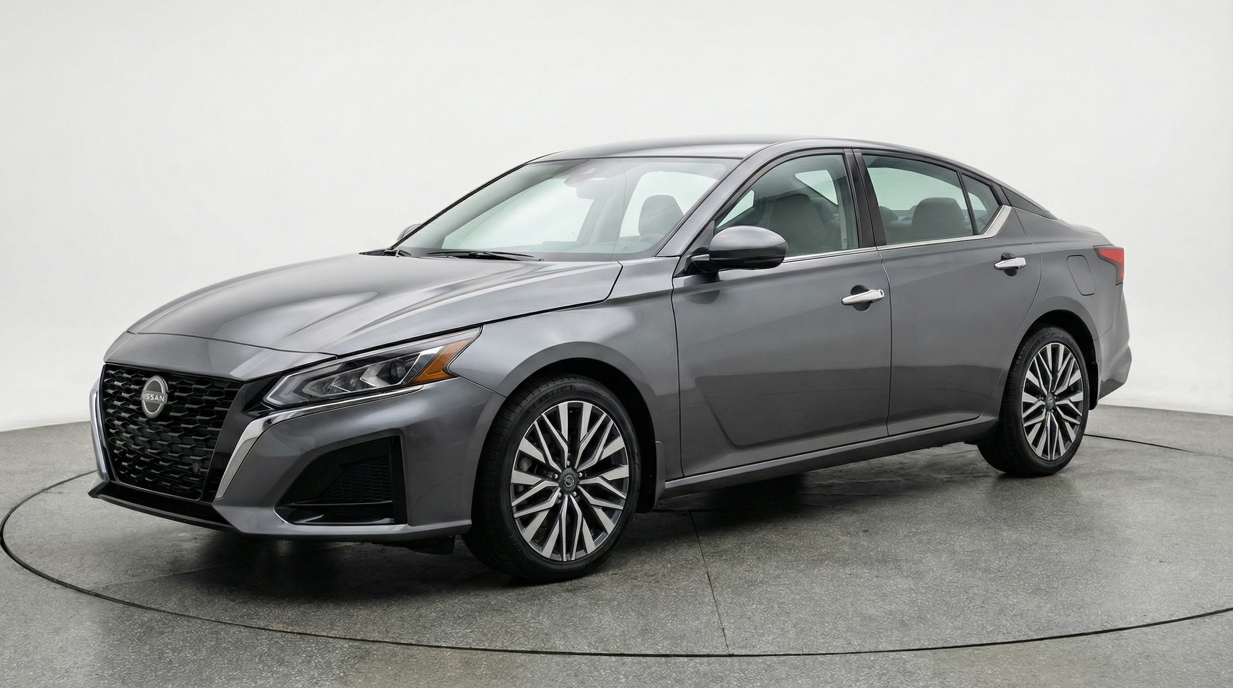 Thumbnail: 2025 Nissan Altima - 3