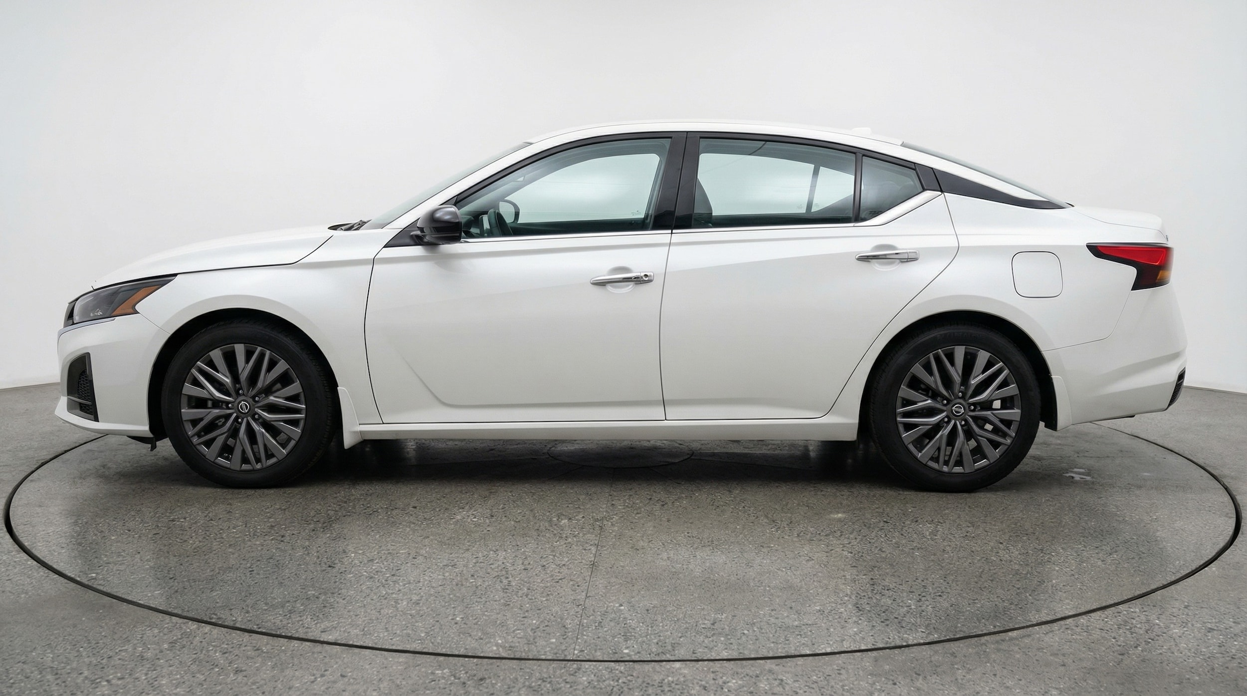 Thumbnail: 2025 Nissan Altima - 4