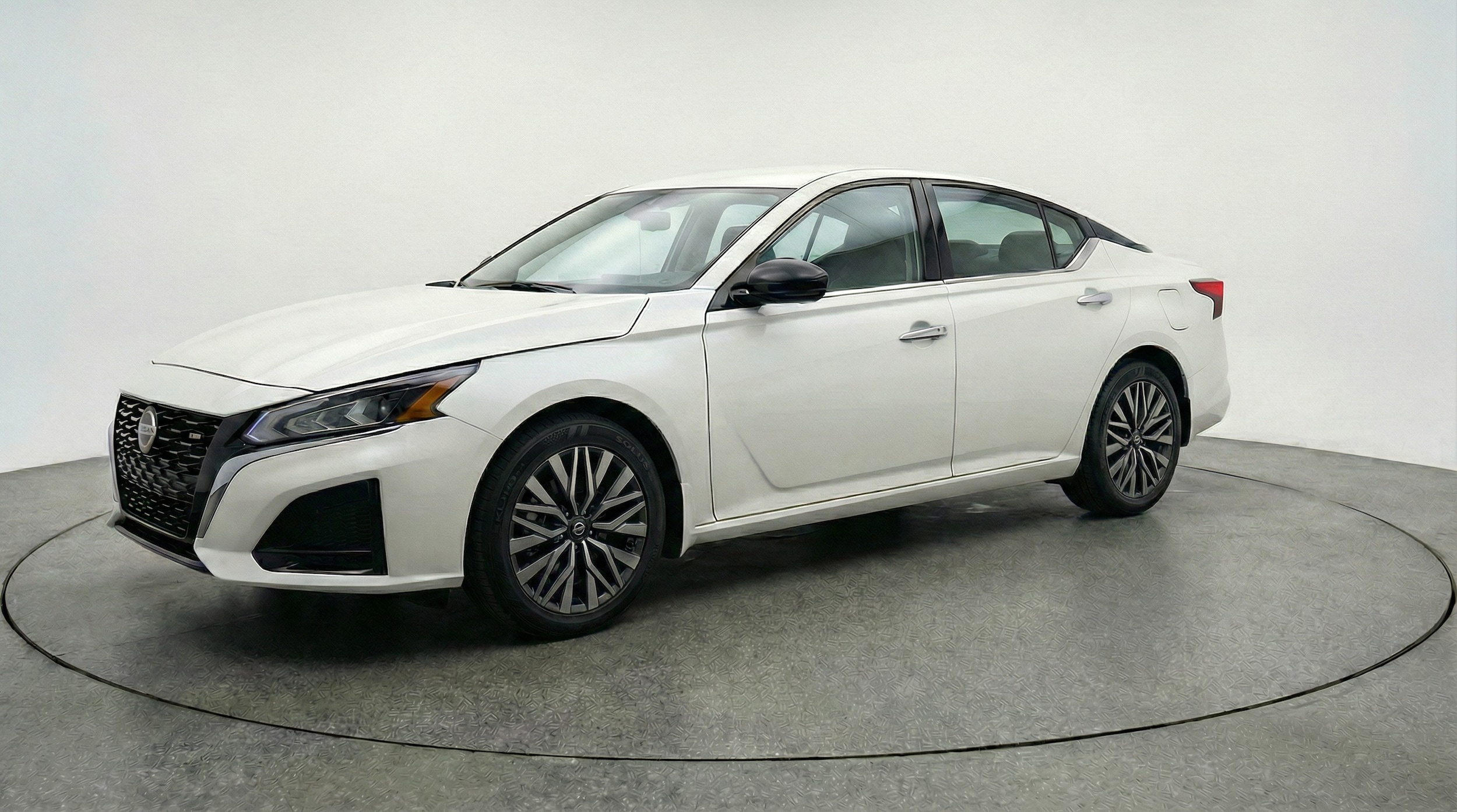 Thumbnail: 2025 Nissan Altima - 3