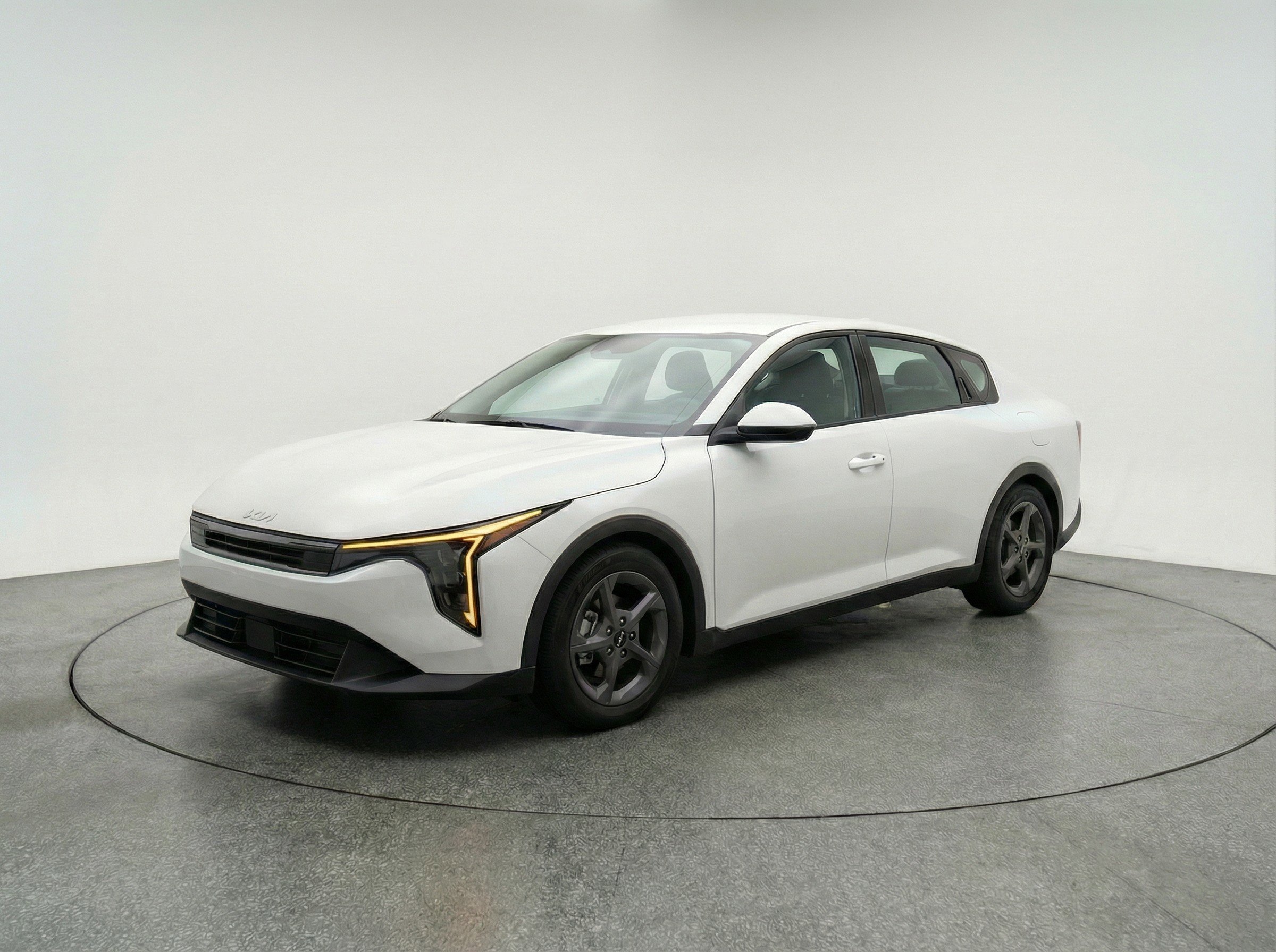 Thumbnail: 2025 Kia K4 - 3