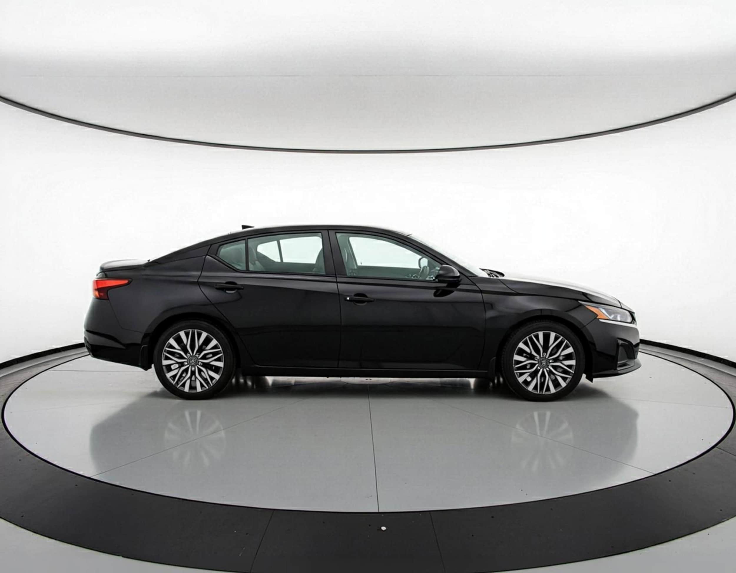 Thumbnail: 2025 Nissan Altima - 11