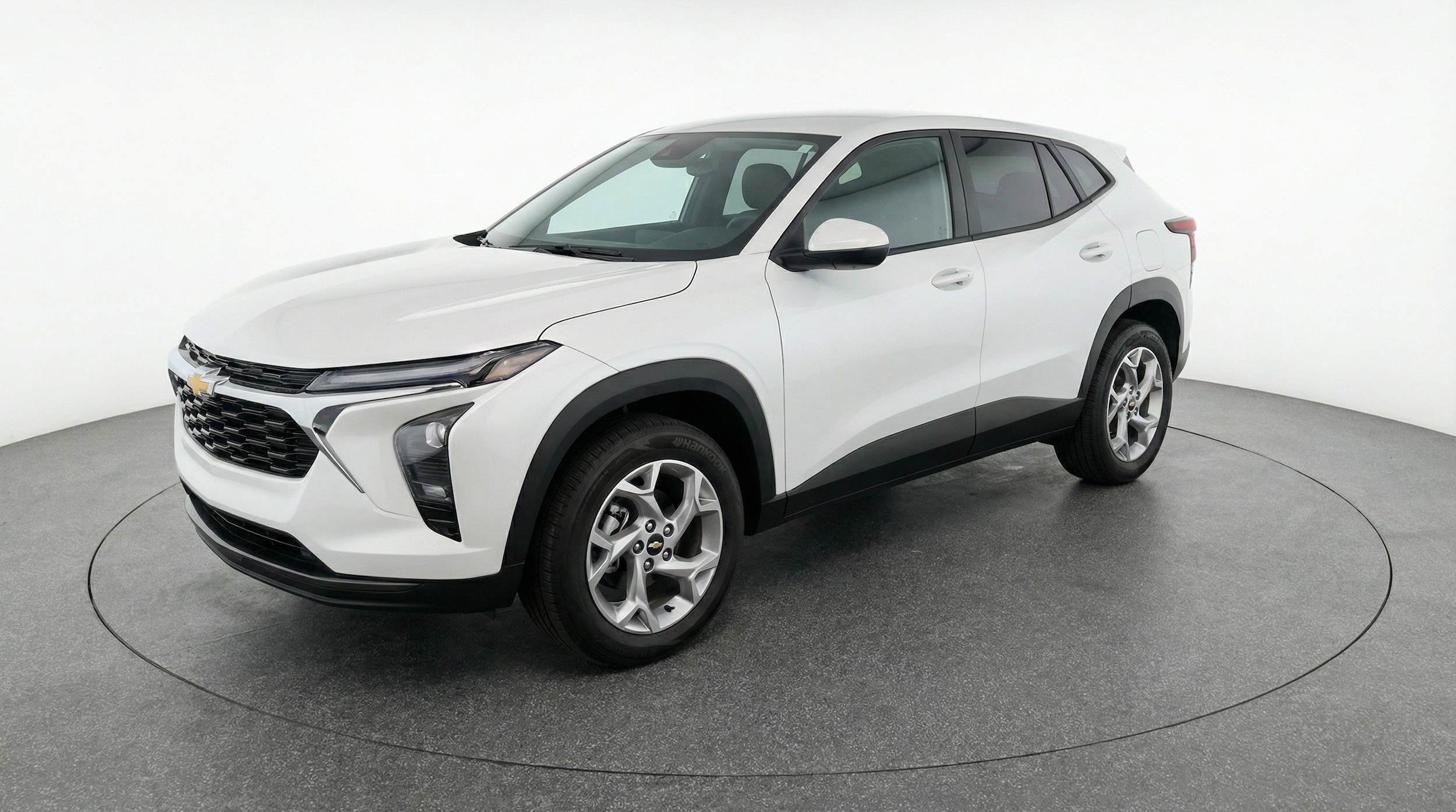 Thumbnail: 2025 Chevrolet Trax - 3