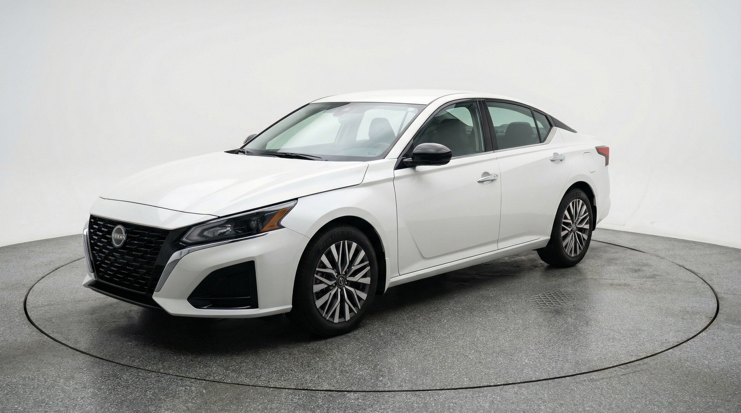 Thumbnail: 2025 Nissan Altima - 3