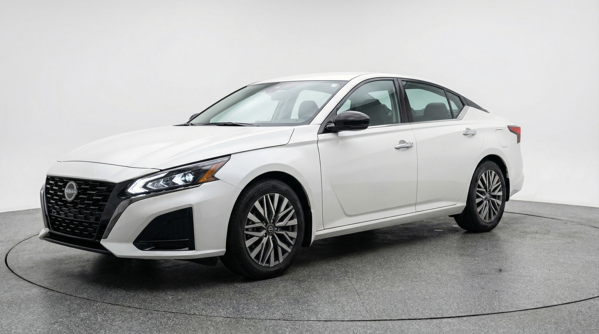 Thumbnail: 2025 Nissan Altima - 3