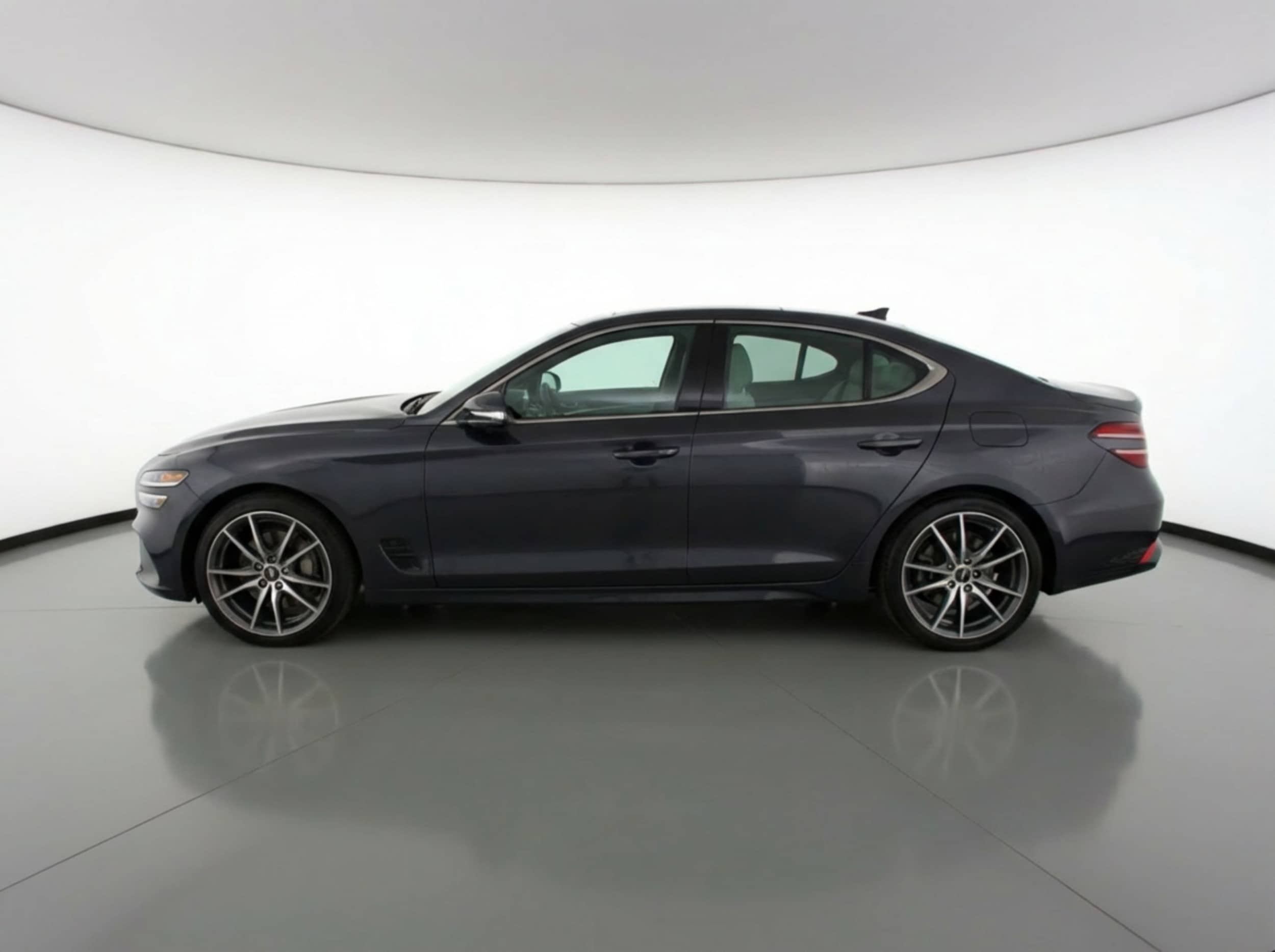 Thumbnail: 2025 Genesis G70 - 4