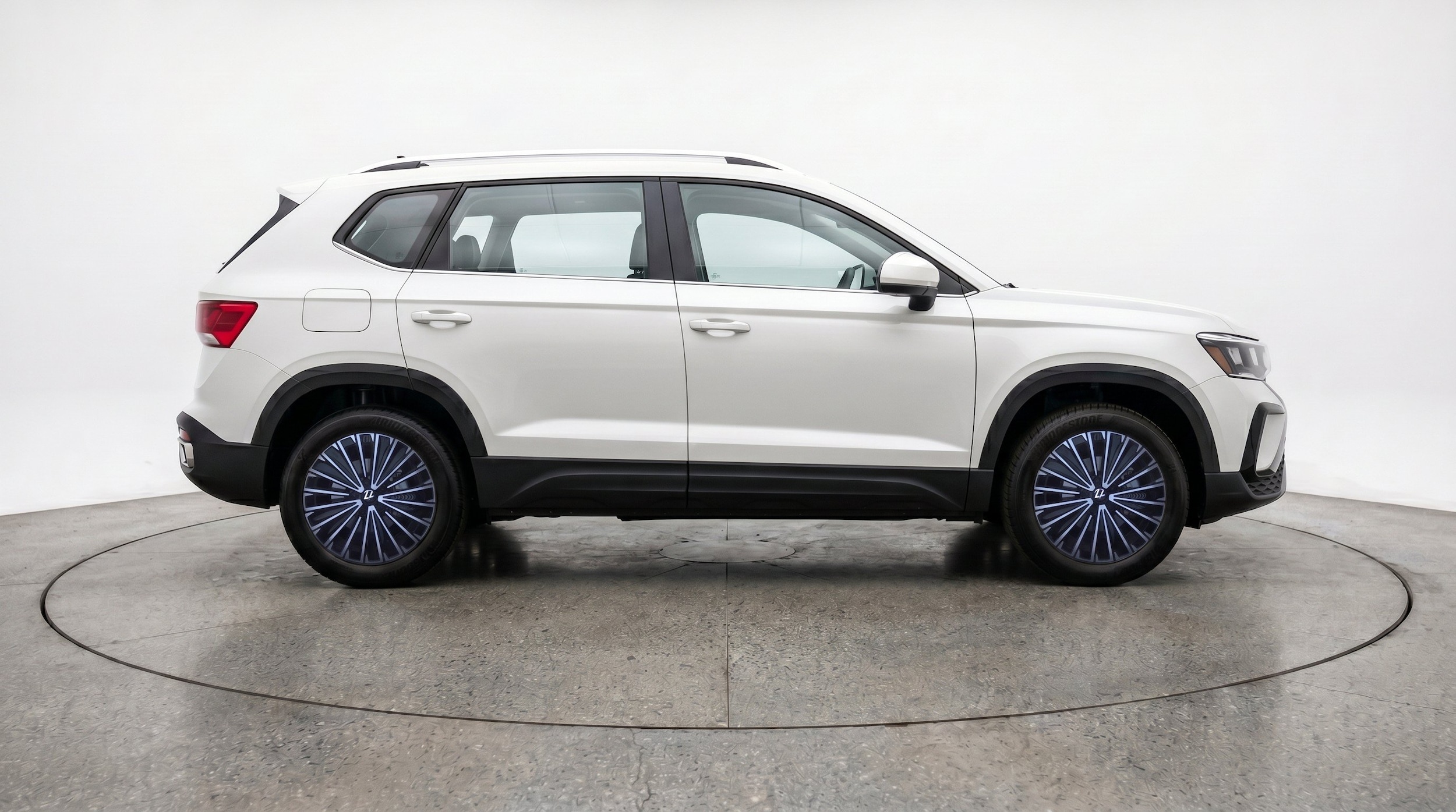 Thumbnail: 2026 Volkswagen Taos - 11