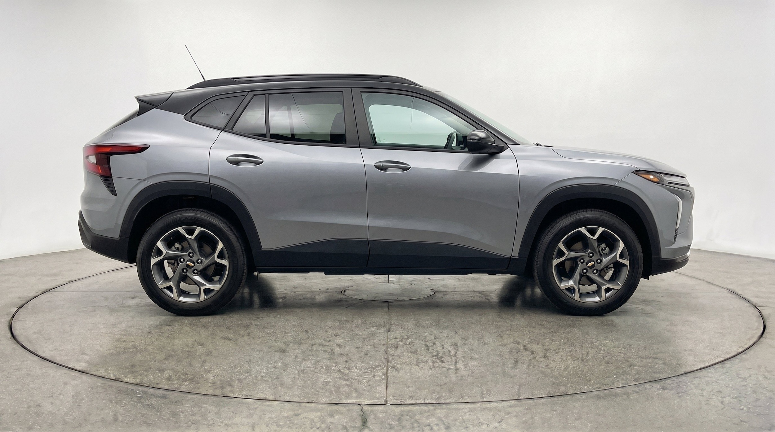 Thumbnail: 2025 Chevrolet Trax - 11