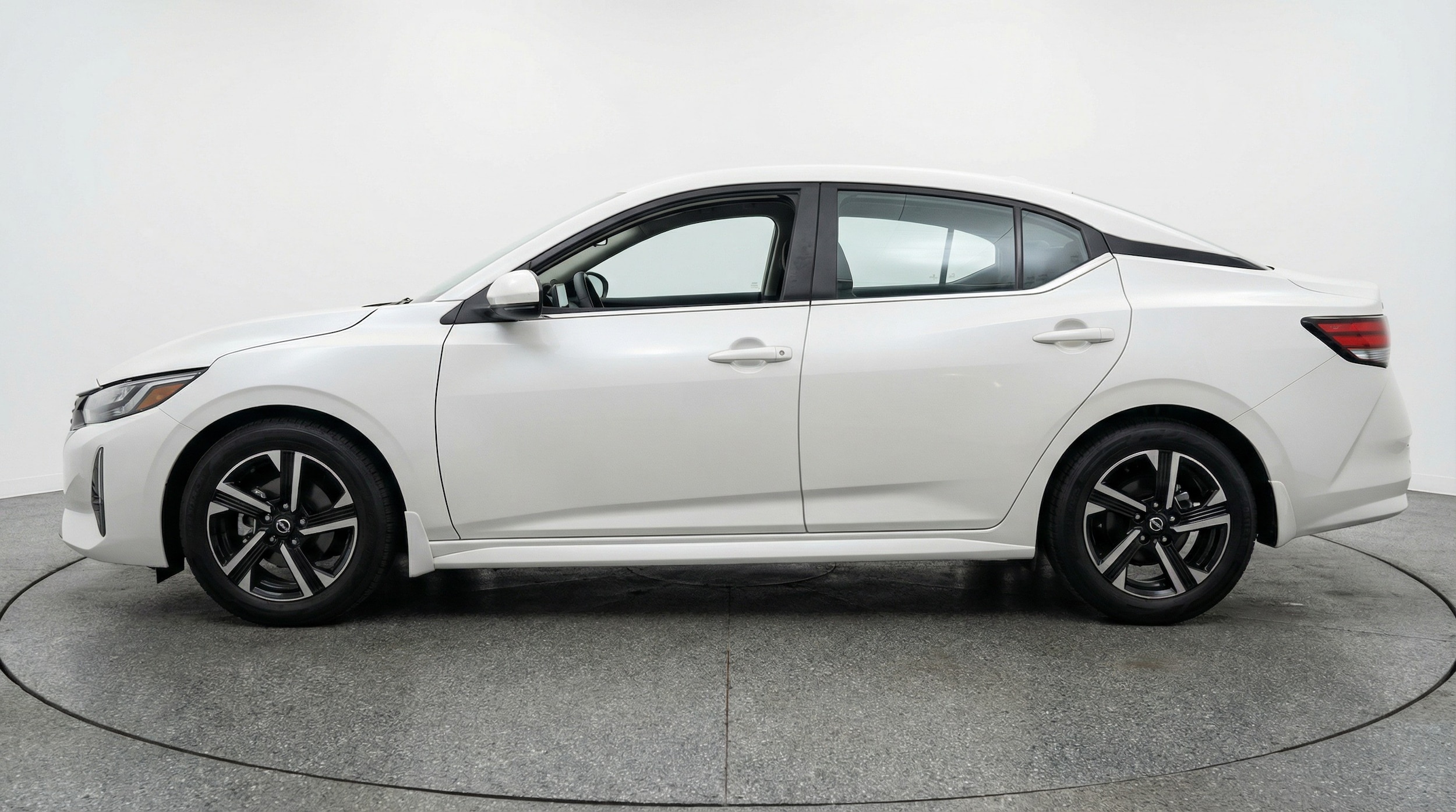 Thumbnail: 2025 Nissan Sentra - 4