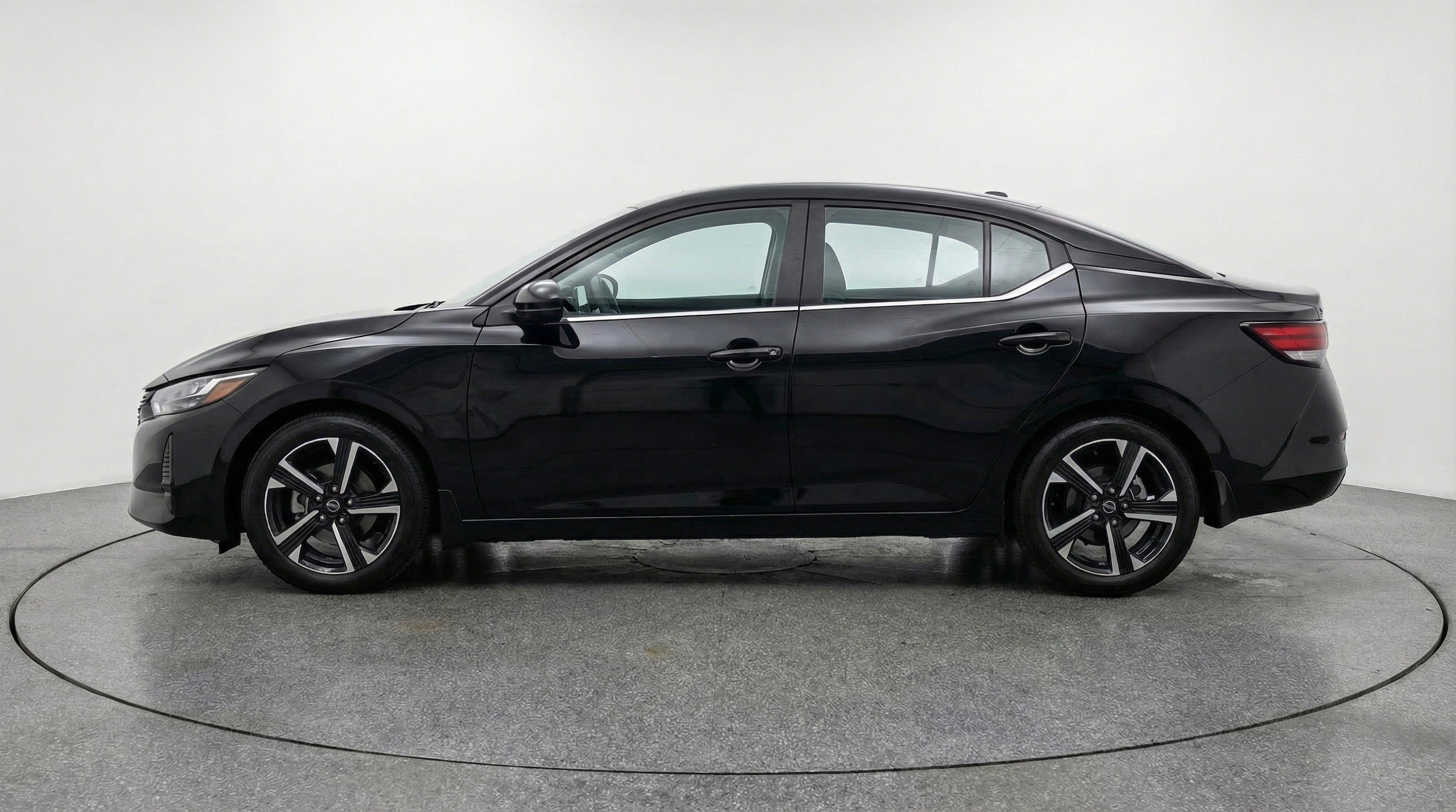 Thumbnail: 2025 Nissan Sentra - 5
