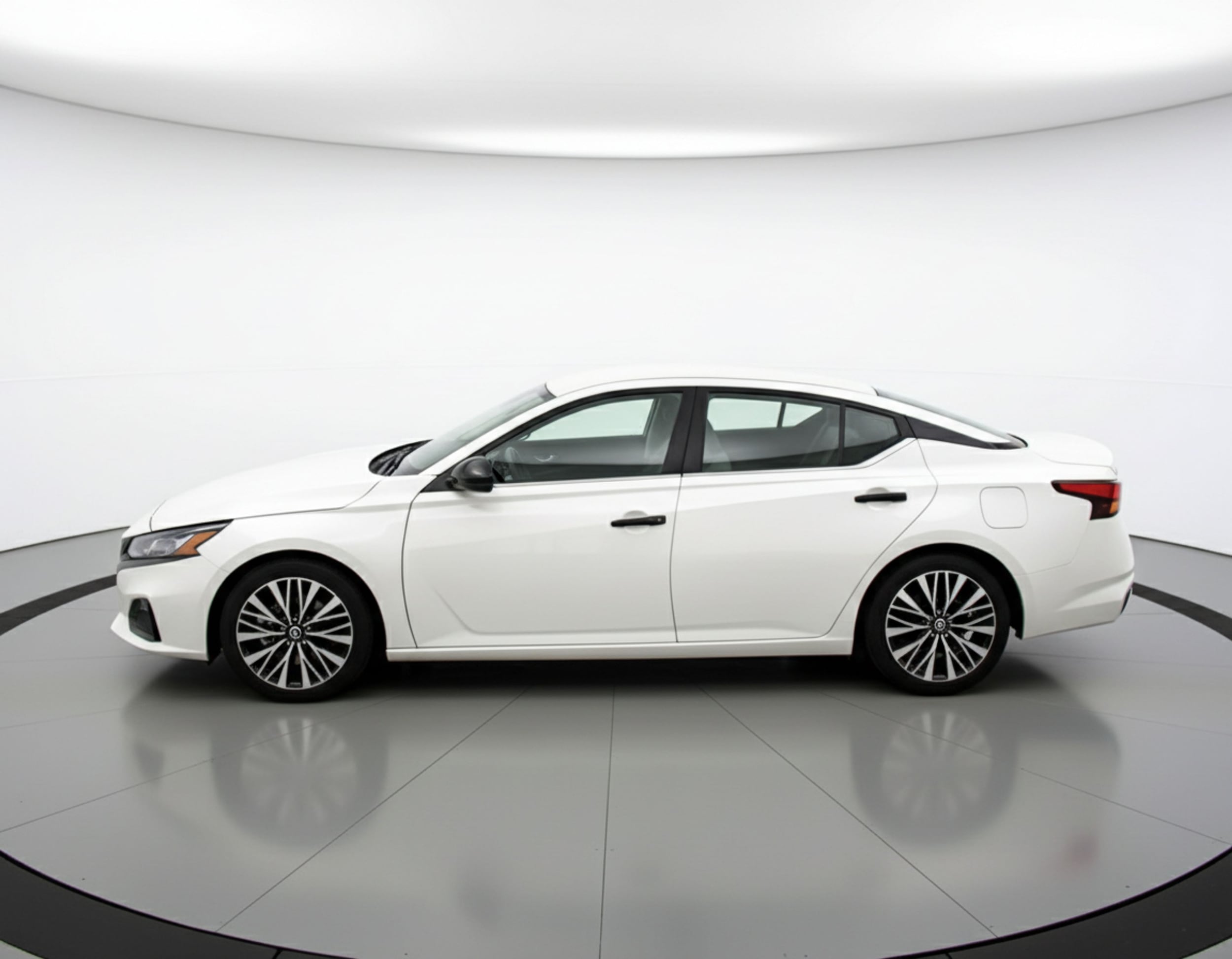 Thumbnail: 2025 Nissan Altima - 4