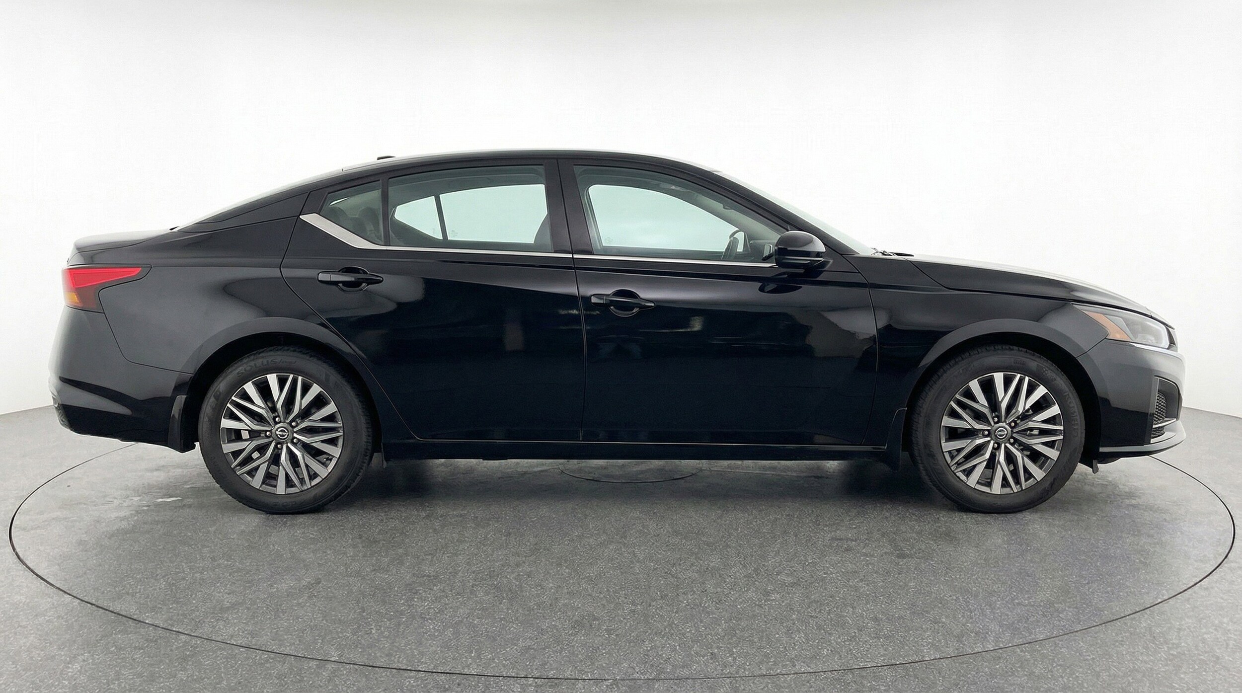 Thumbnail: 2025 Nissan Altima - 11