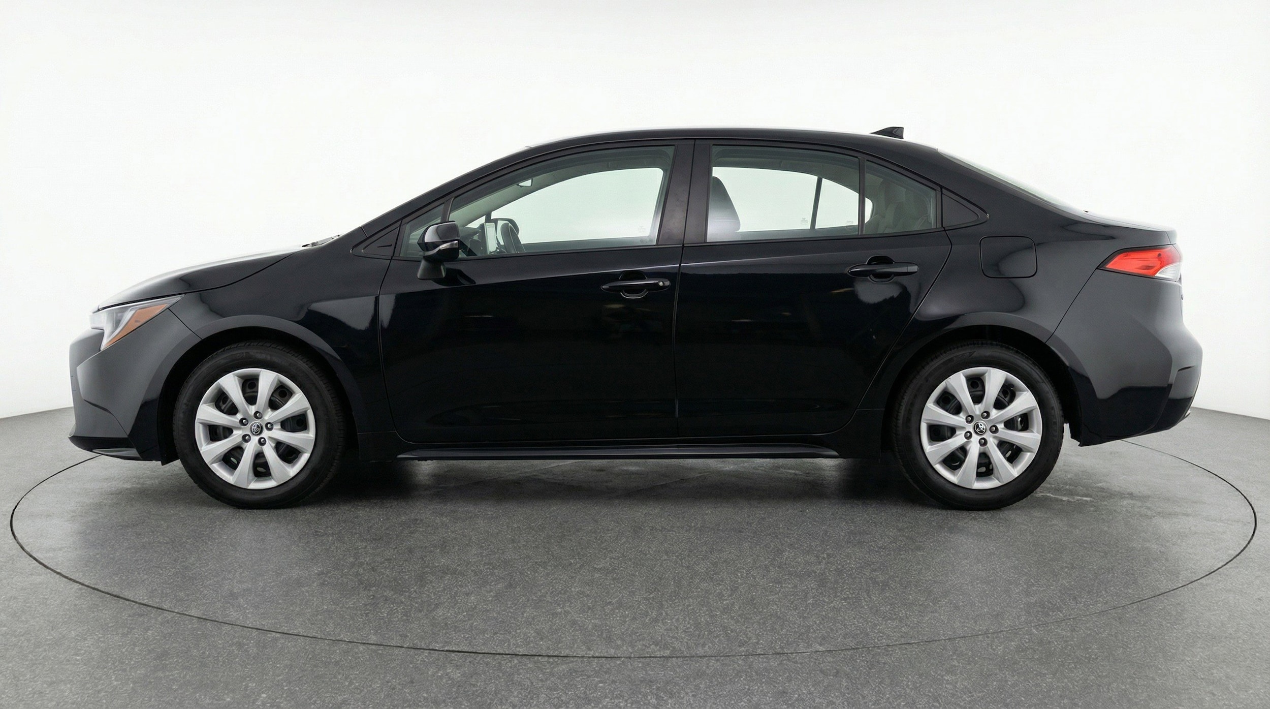 Thumbnail: 2025 Toyota Corolla - 5