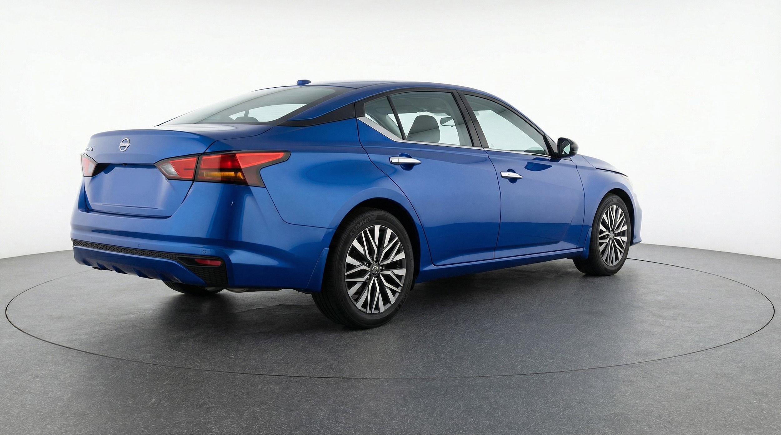 Thumbnail: 2025 Nissan Altima - 9