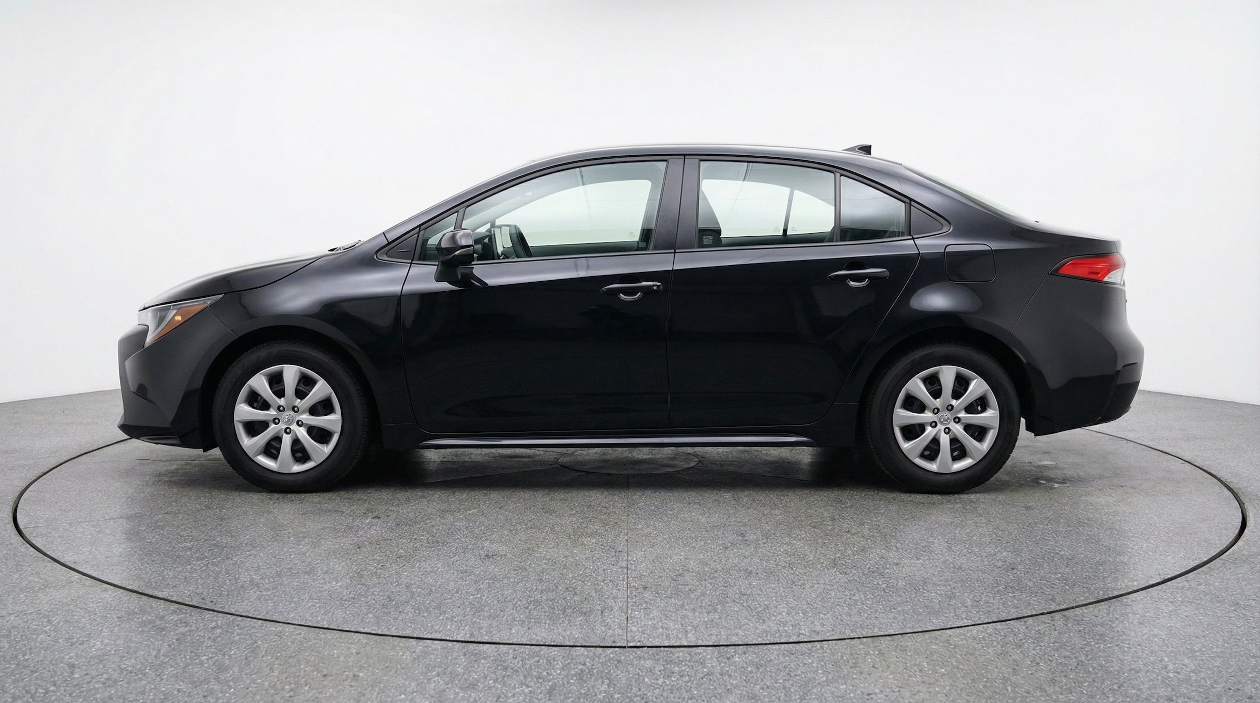 Thumbnail: 2025 Toyota Corolla - 5