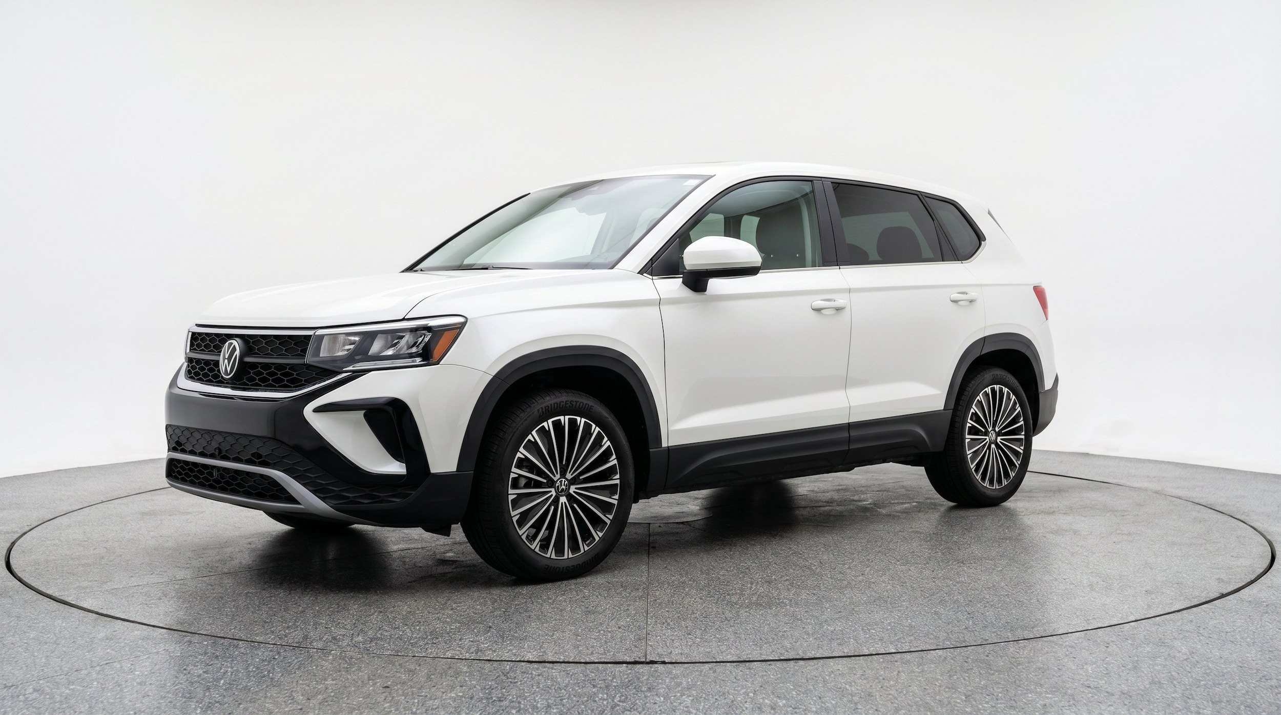 Thumbnail: 2026 Volkswagen Taos - 3