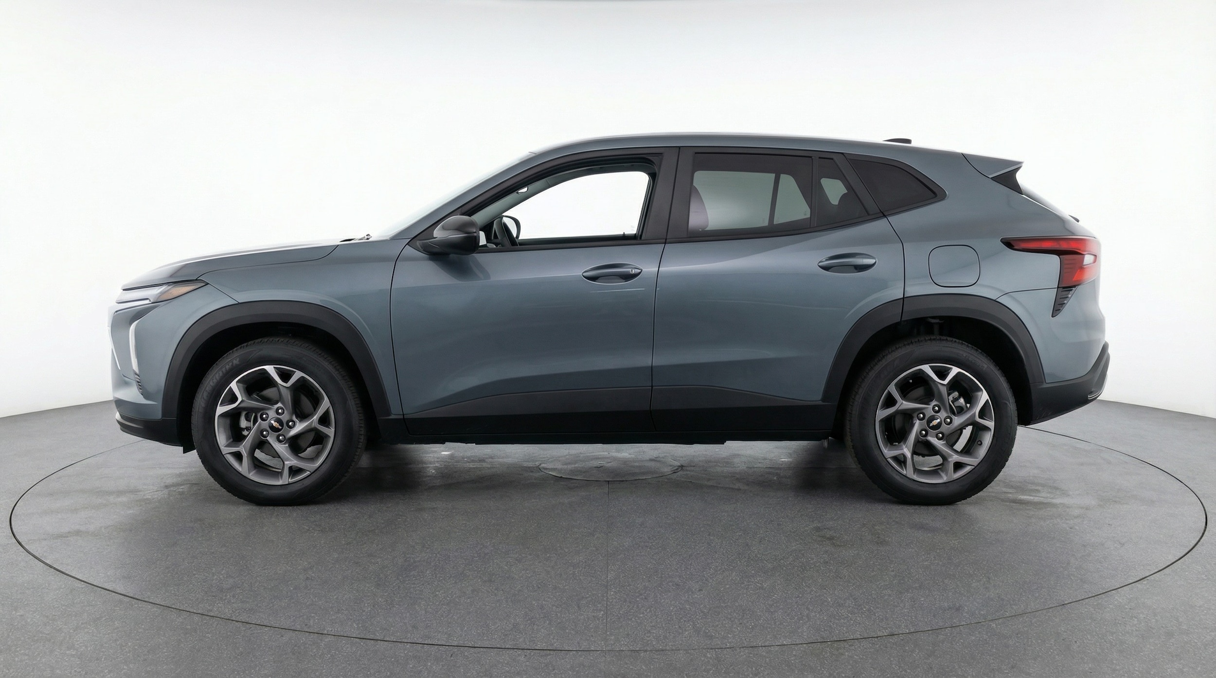 Thumbnail: 2025 Chevrolet Trax - 4