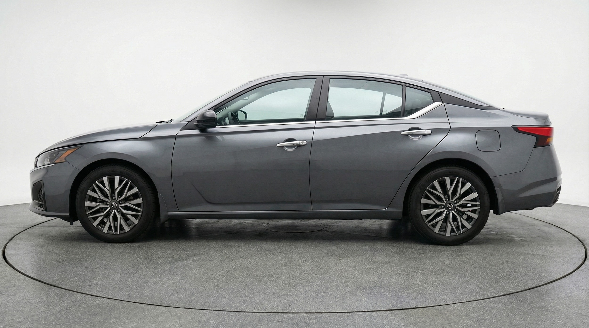 Thumbnail: 2025 Nissan Altima - 4