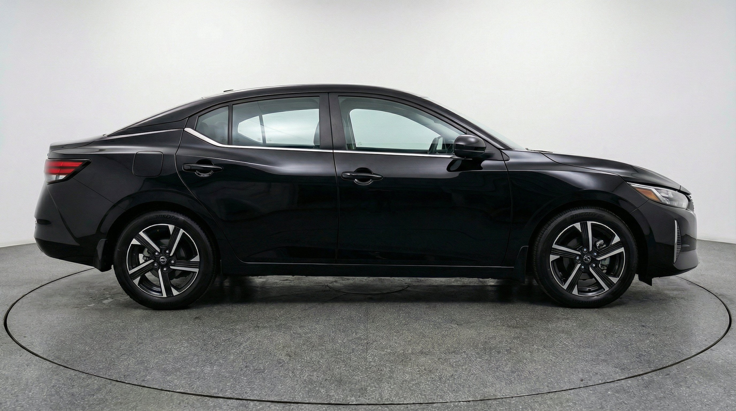 Thumbnail: 2025 Nissan Sentra - 11