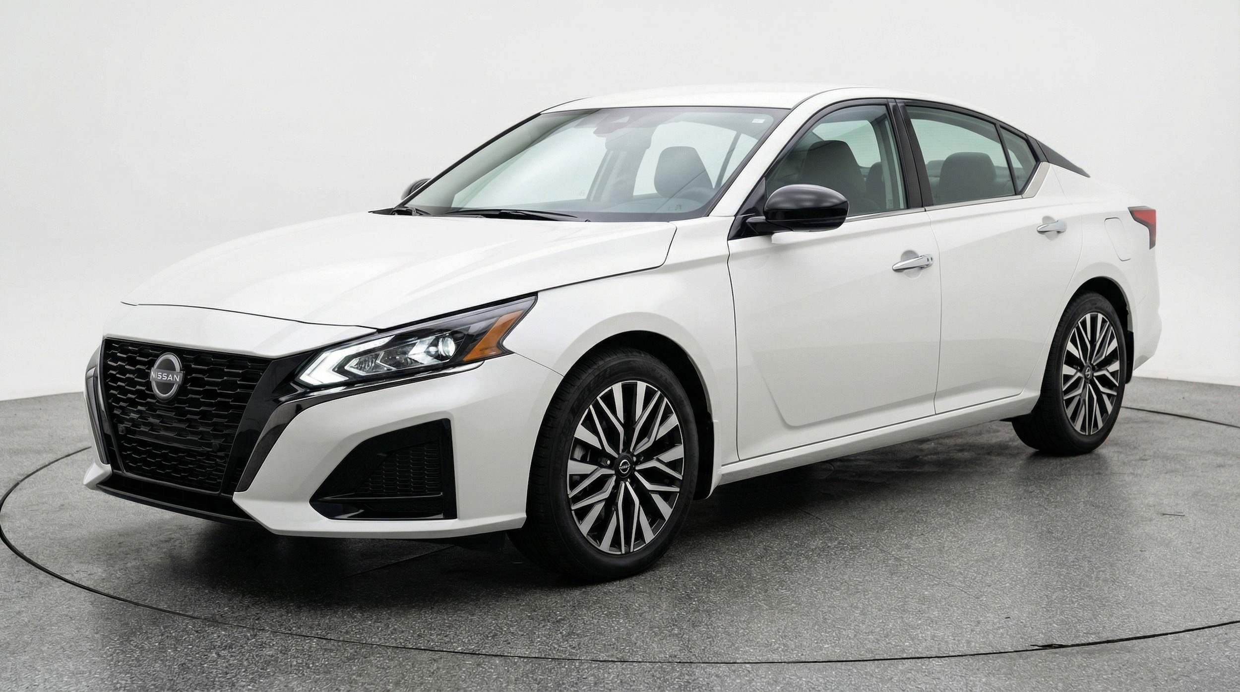 Thumbnail: 2025 Nissan Altima - 3