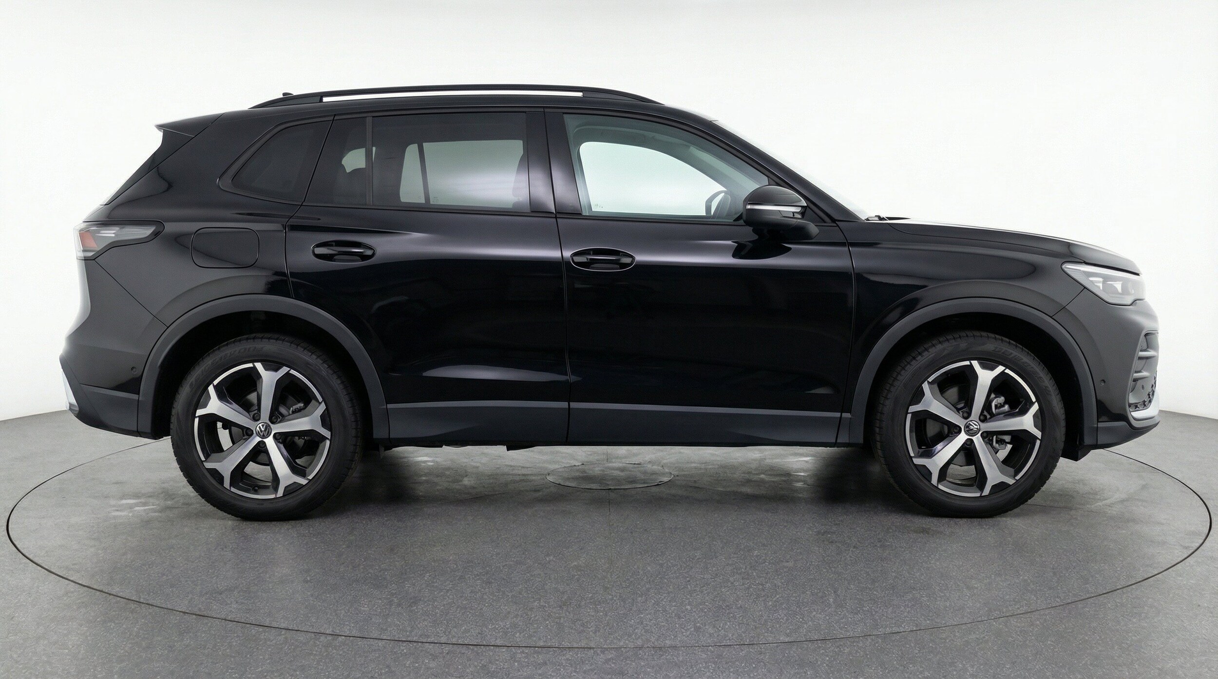 Thumbnail: 2026 Volkswagen Tiguan - 11