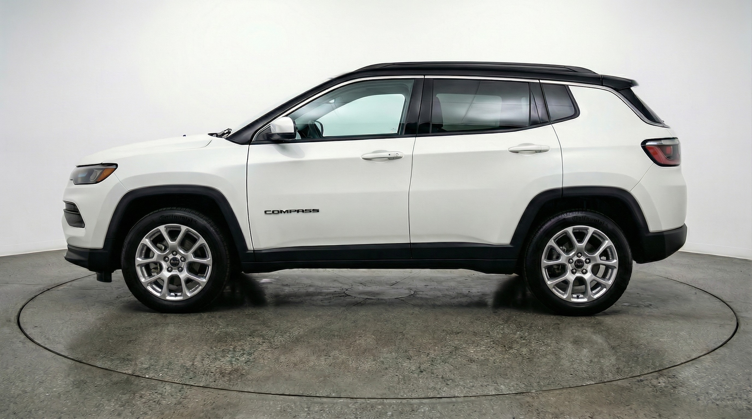 Thumbnail: 2025 Jeep Compass - 4