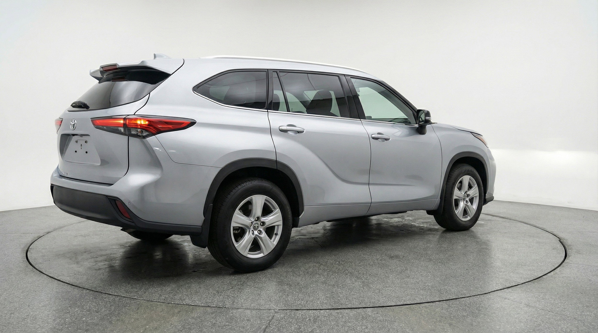 Thumbnail: 2025 Toyota Highlander - 9