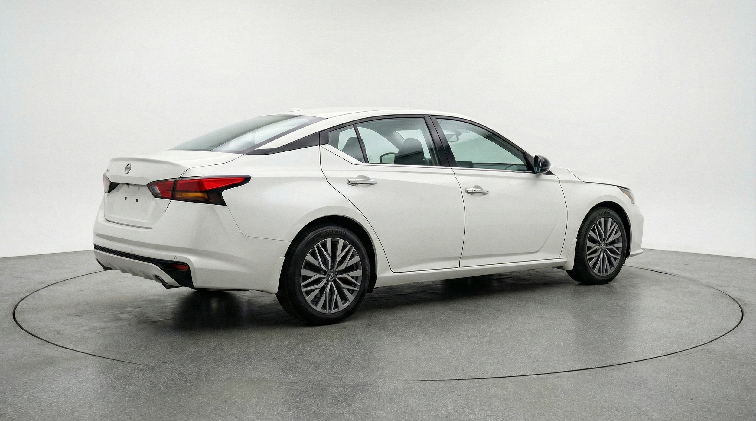 Thumbnail: 2025 Nissan Altima - 9