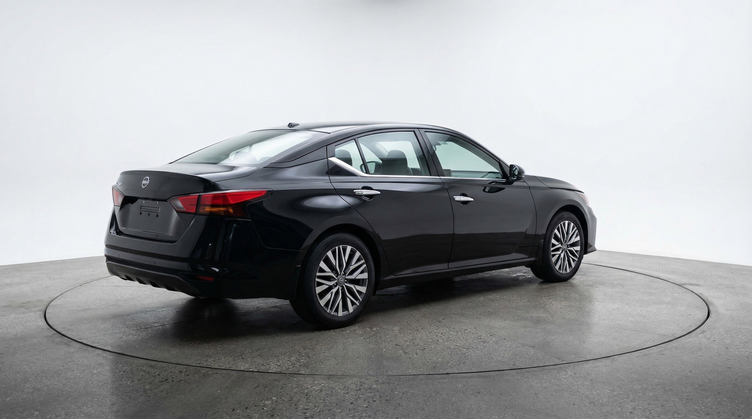 Thumbnail: 2025 Nissan Altima - 9