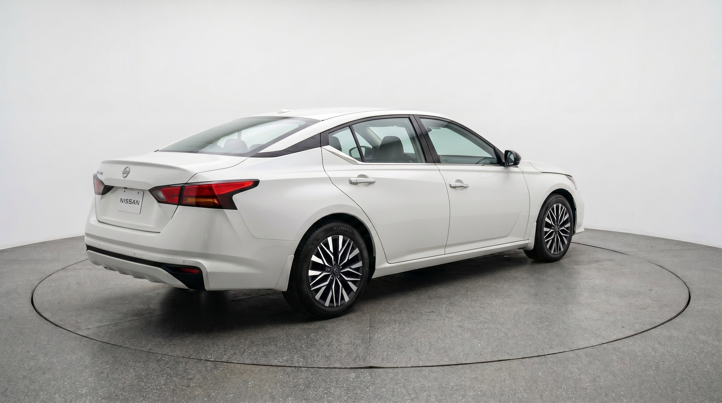 Thumbnail: 2025 Nissan Altima - 9