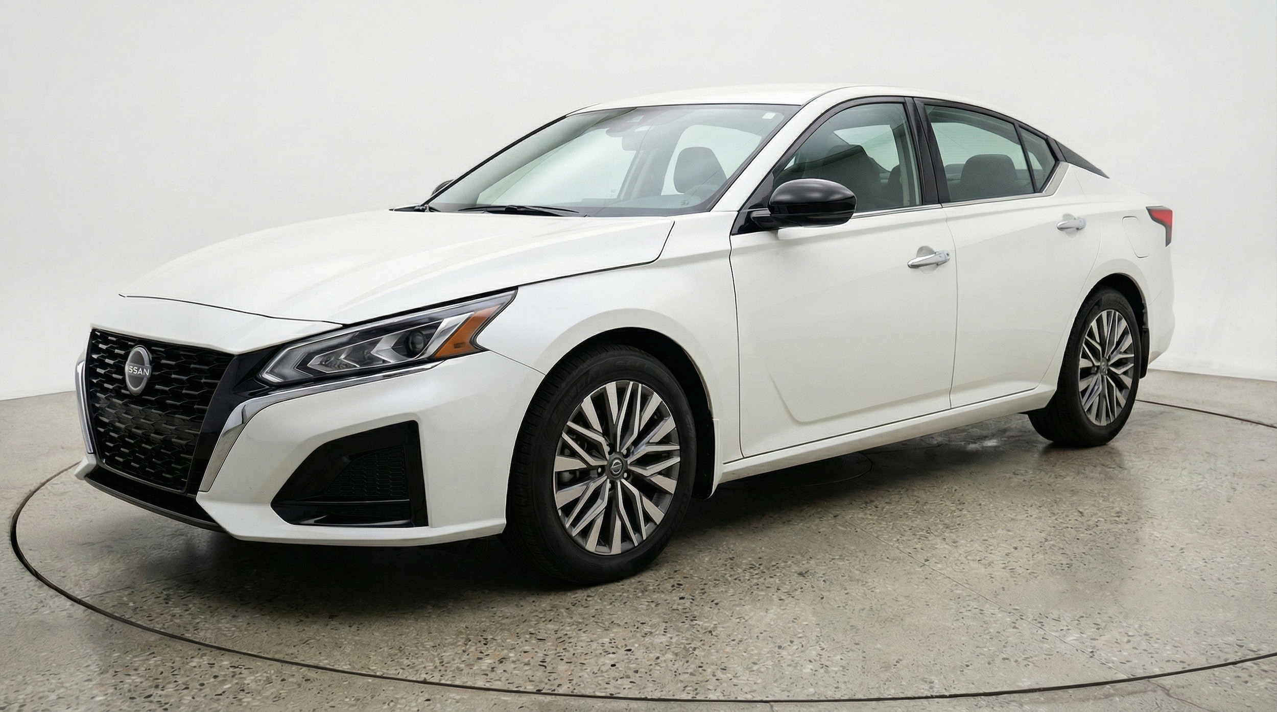 Thumbnail: 2025 Nissan Altima - 3