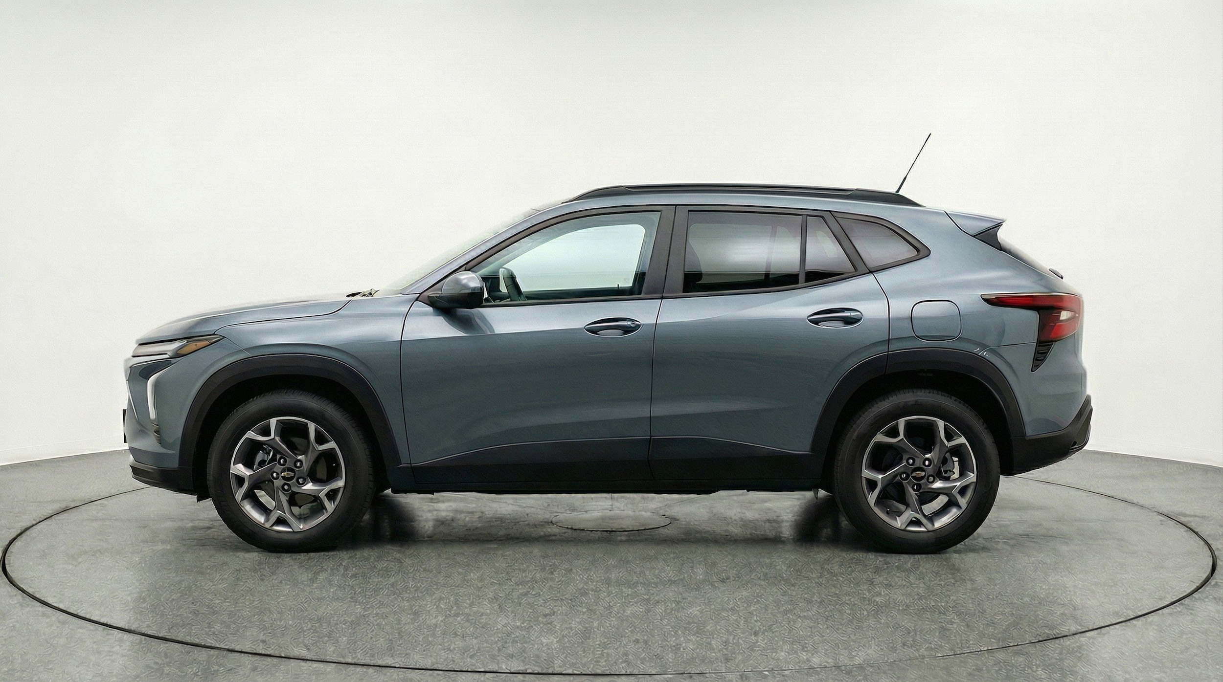 Thumbnail: 2025 Chevrolet Trax - 5