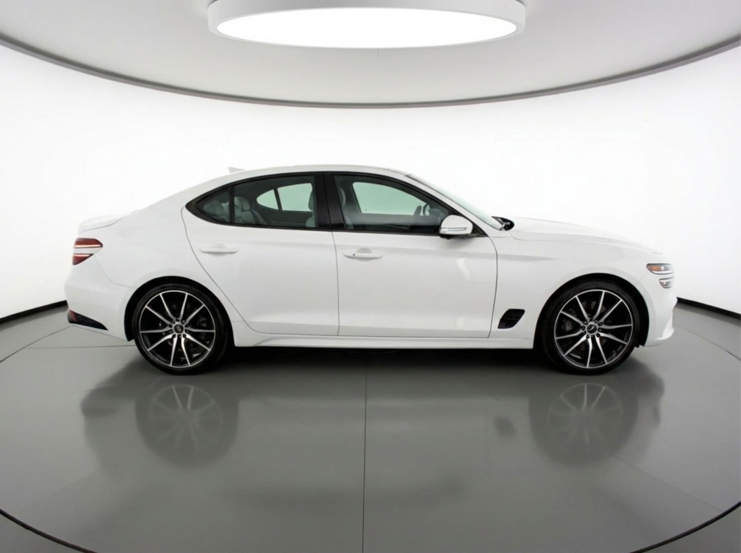 Thumbnail: 2025 Genesis G70 - 8