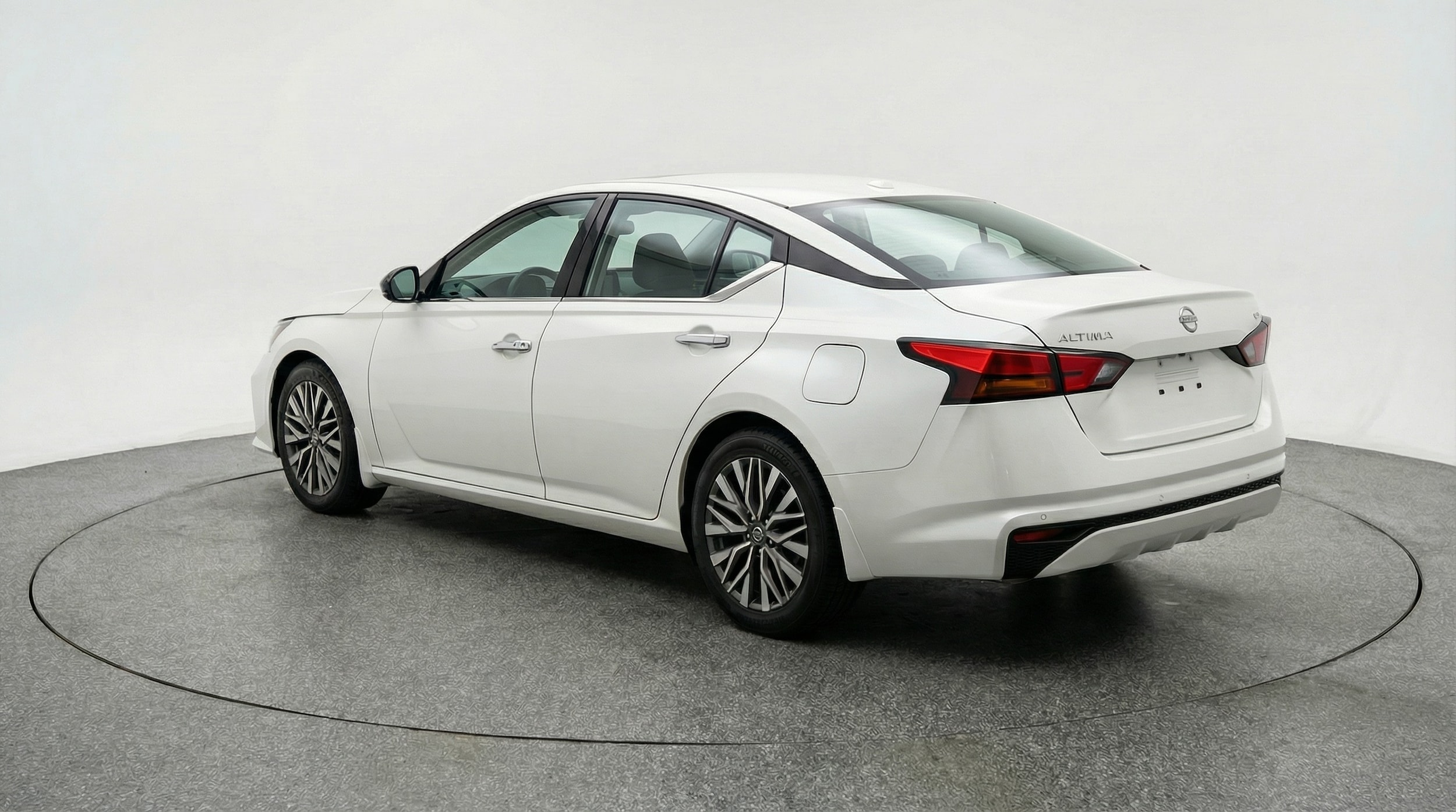 Thumbnail: 2025 Nissan Altima - 5