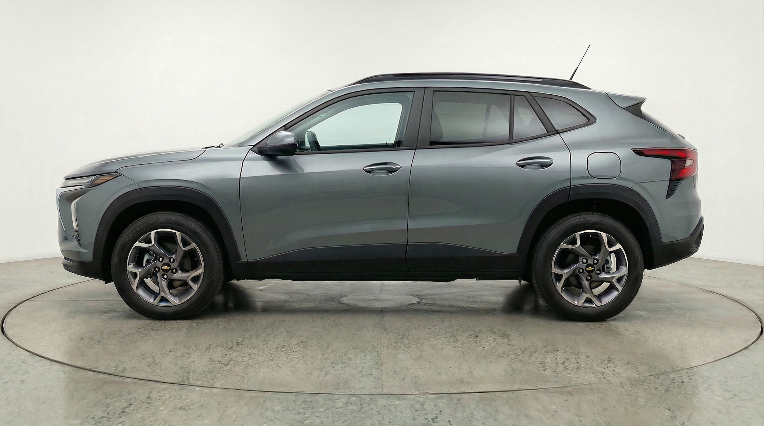 Thumbnail: 2025 Chevrolet Trax - 4