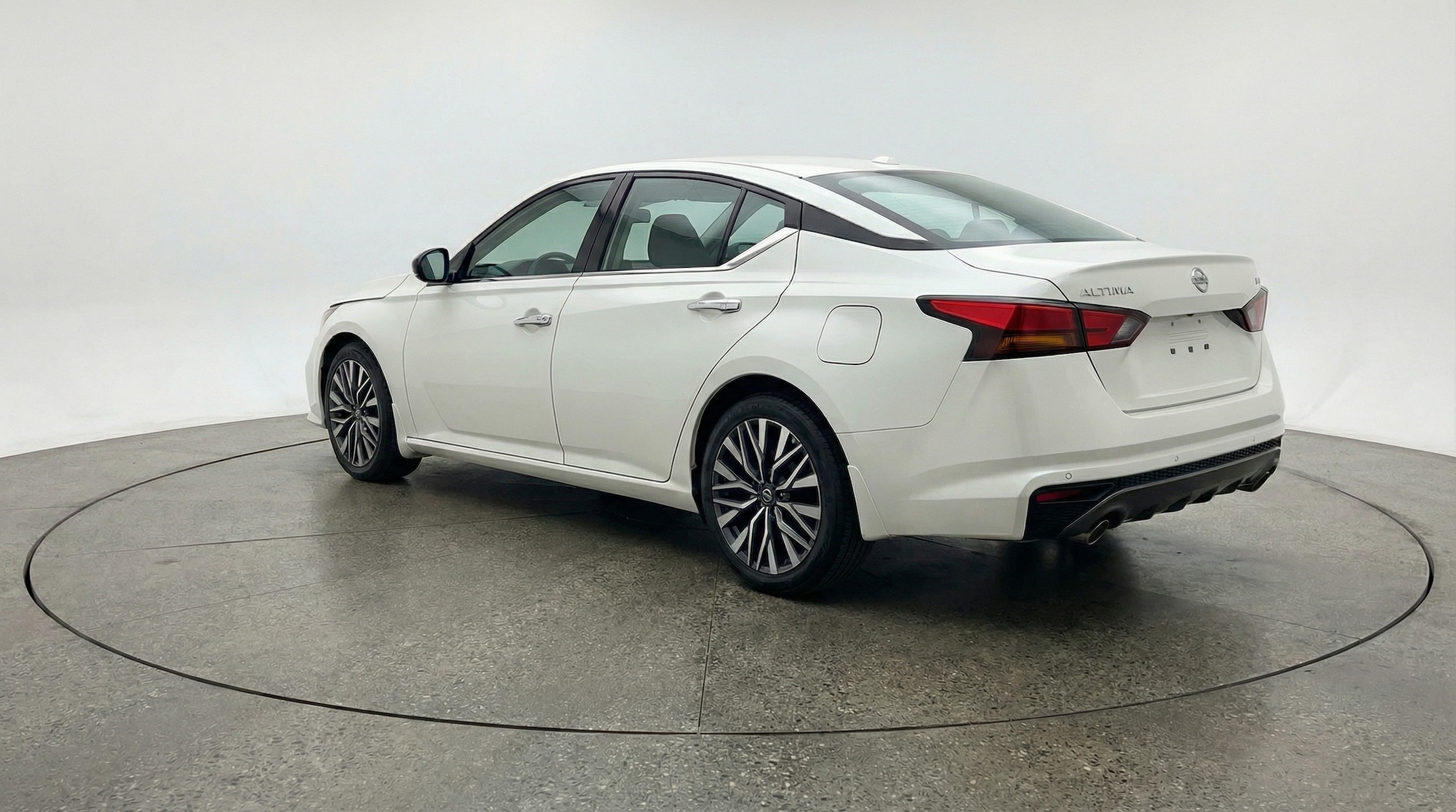 Thumbnail: 2025 Nissan Altima - 5