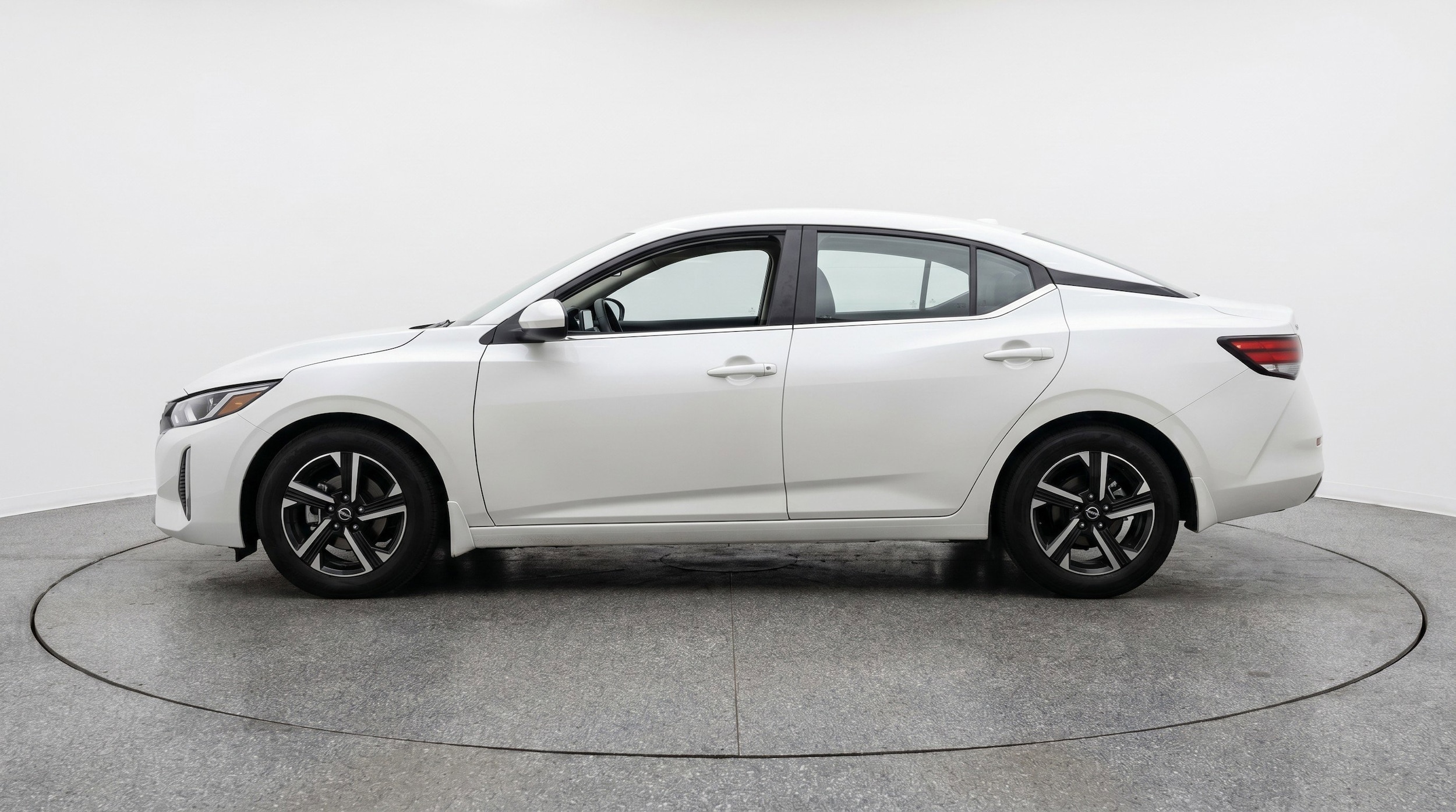 Thumbnail: 2025 Nissan Sentra - 5