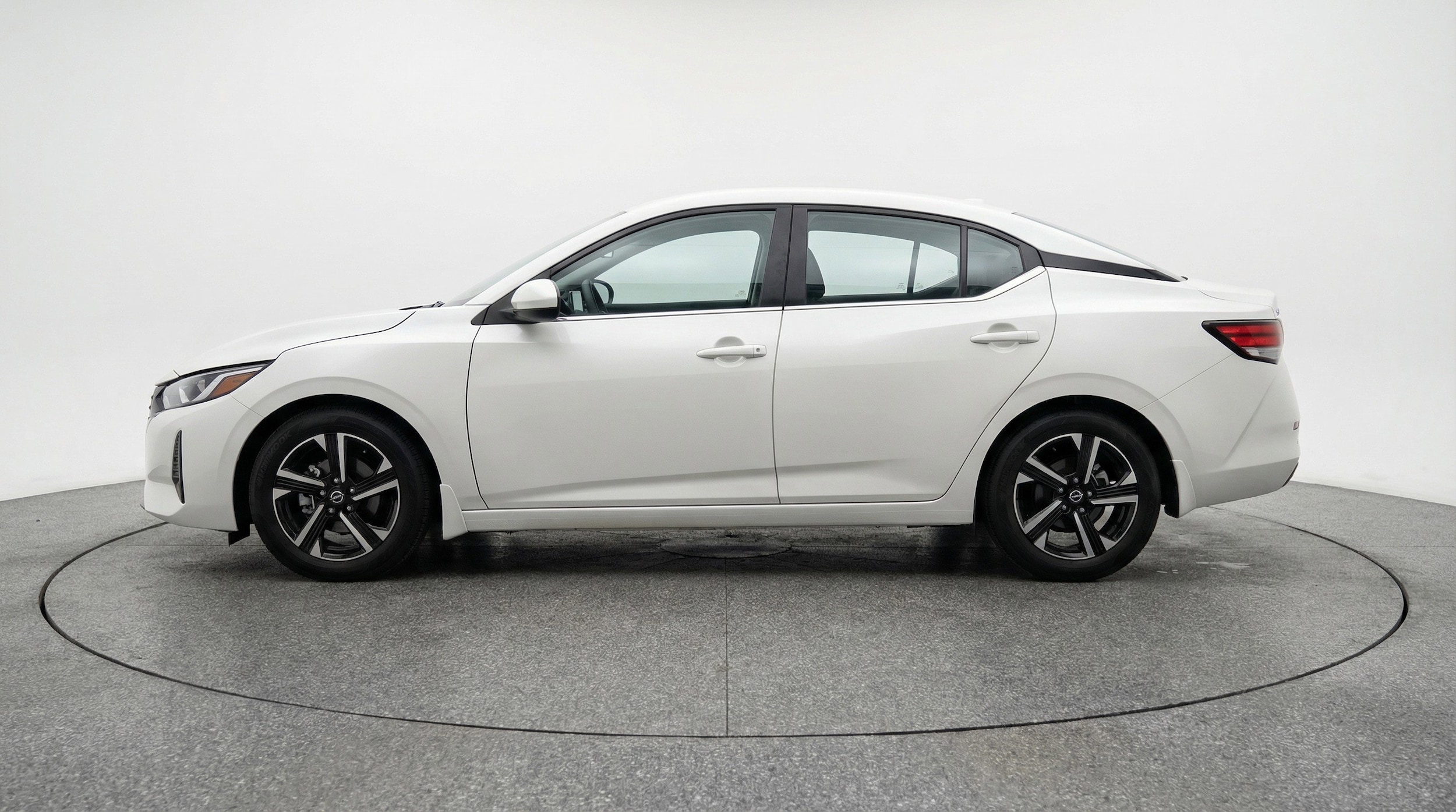 Thumbnail: 2025 Nissan Sentra - 5