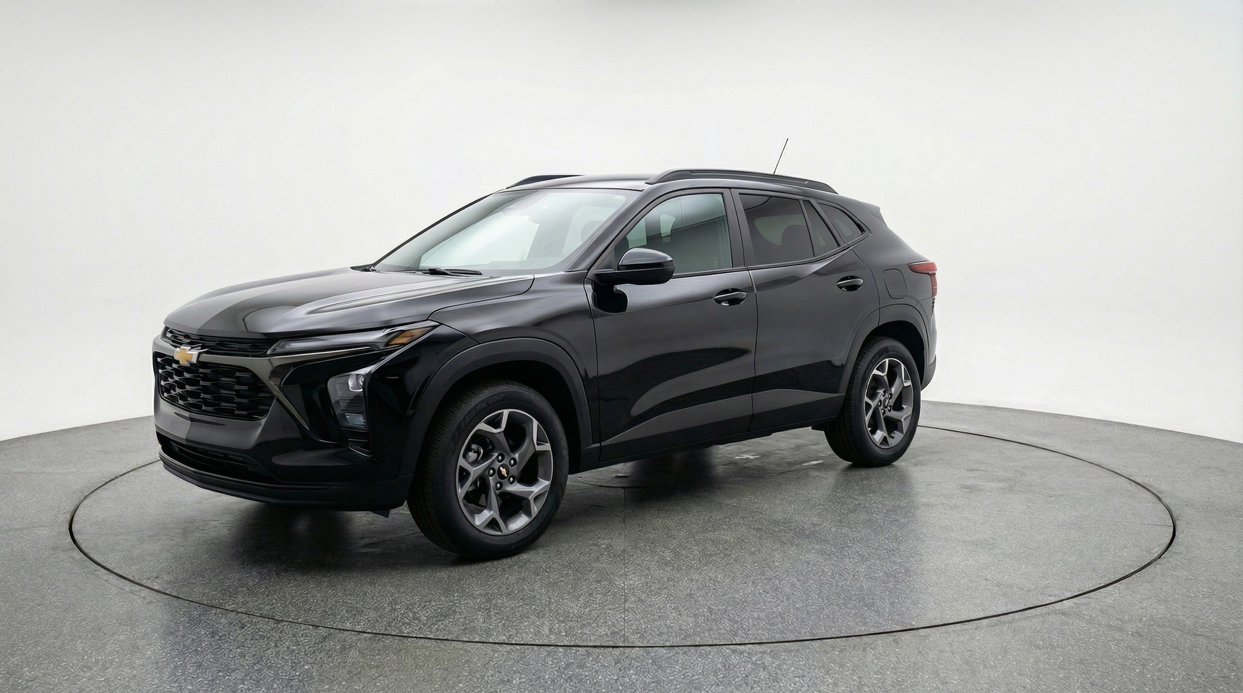 Thumbnail: 2025 Chevrolet Trax - 3