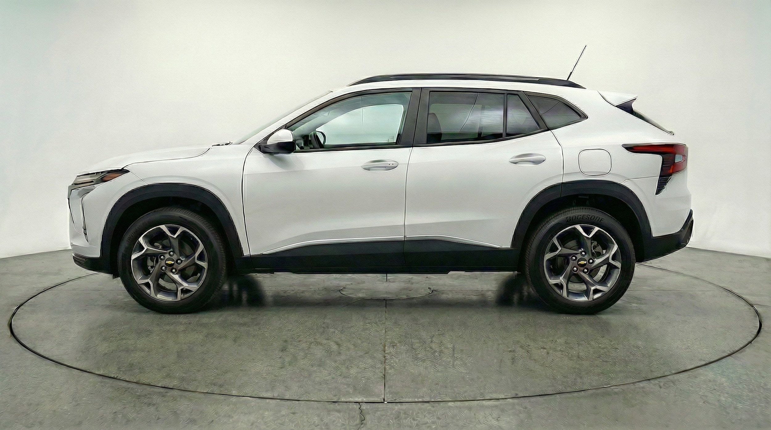 Thumbnail: 2025 Chevrolet Trax - 5