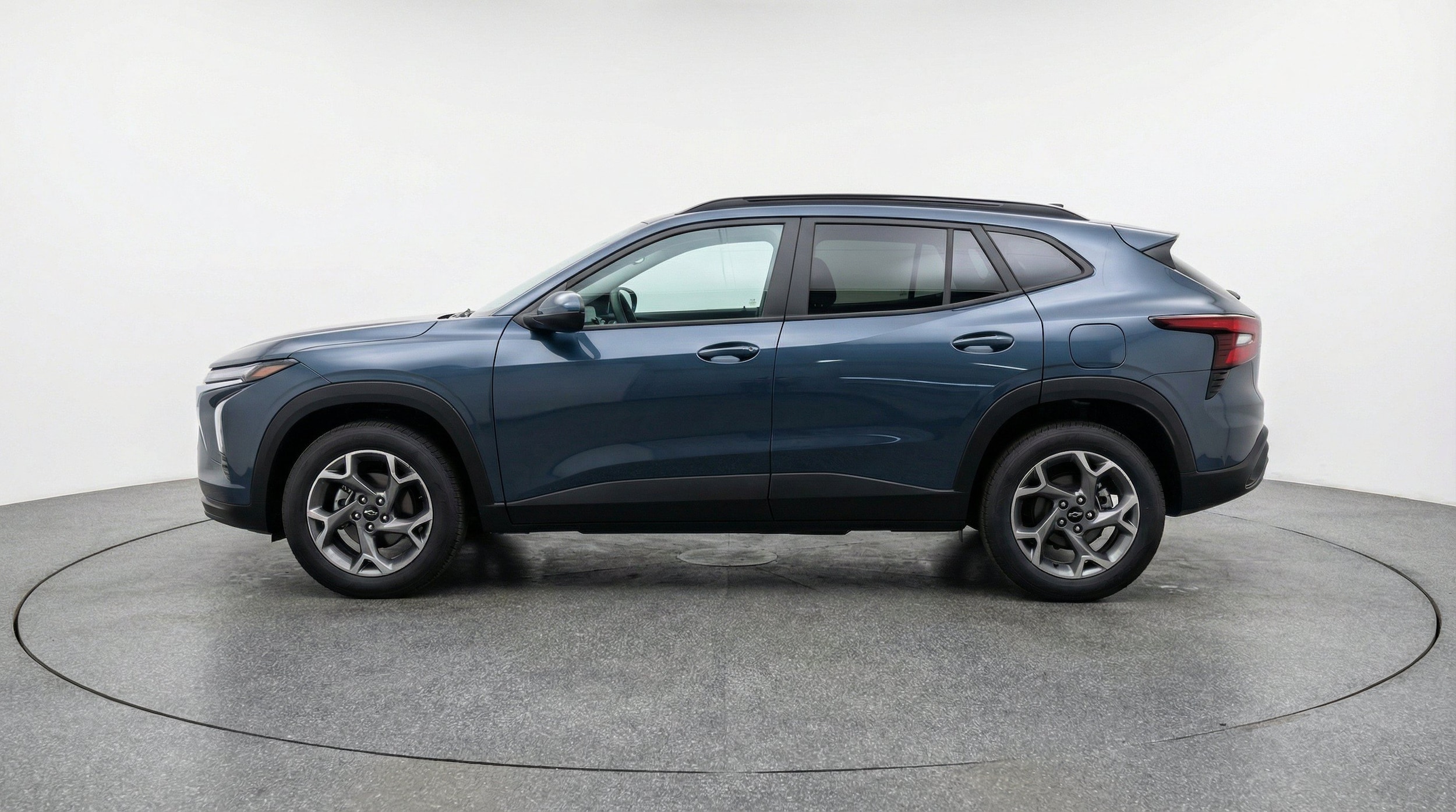 Thumbnail: 2025 Chevrolet Trax - 5