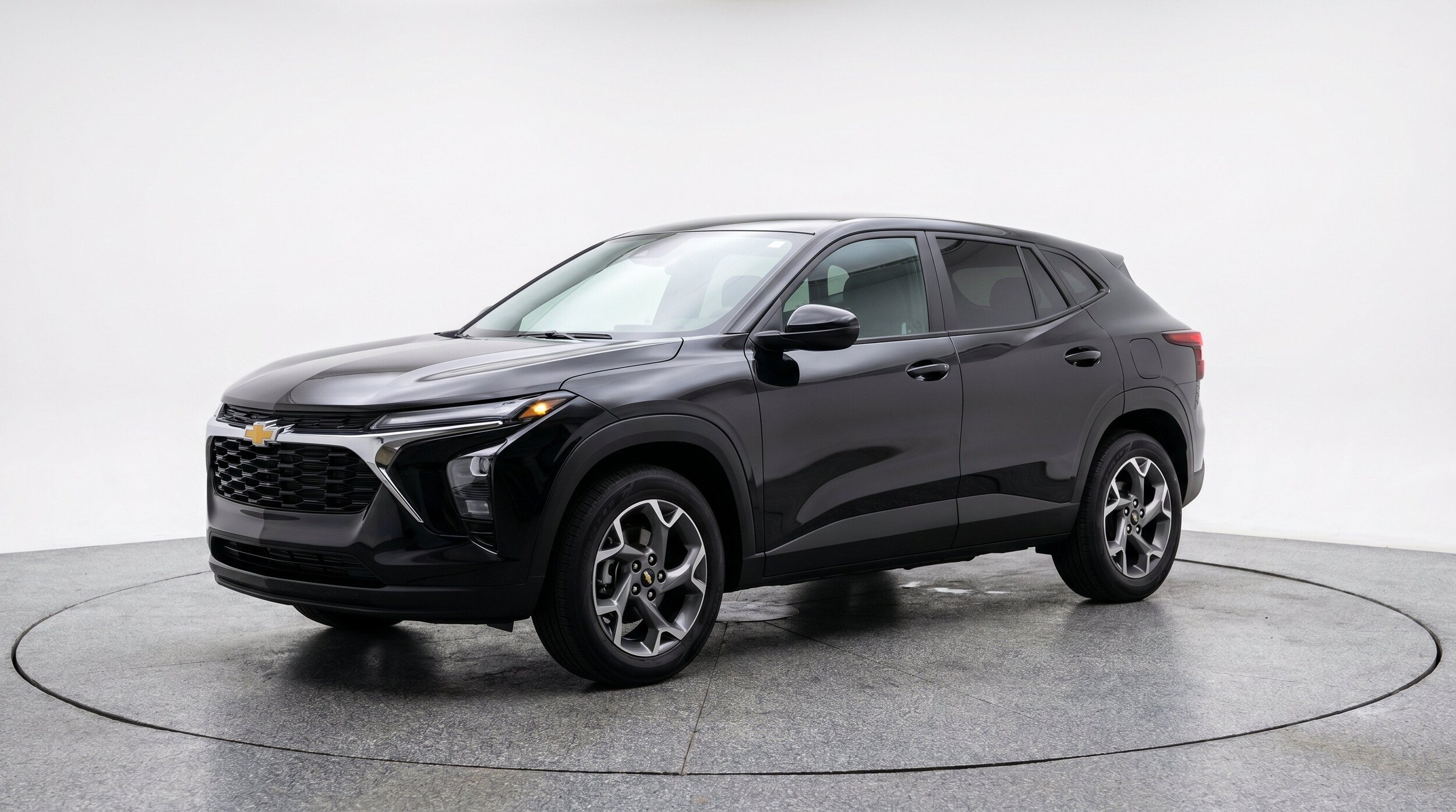 Thumbnail: 2025 Chevrolet Trax - 3