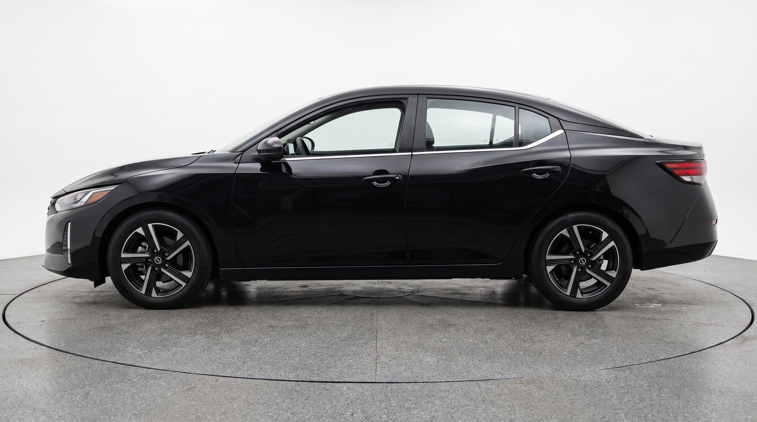 Thumbnail: 2025 Nissan Sentra - 5
