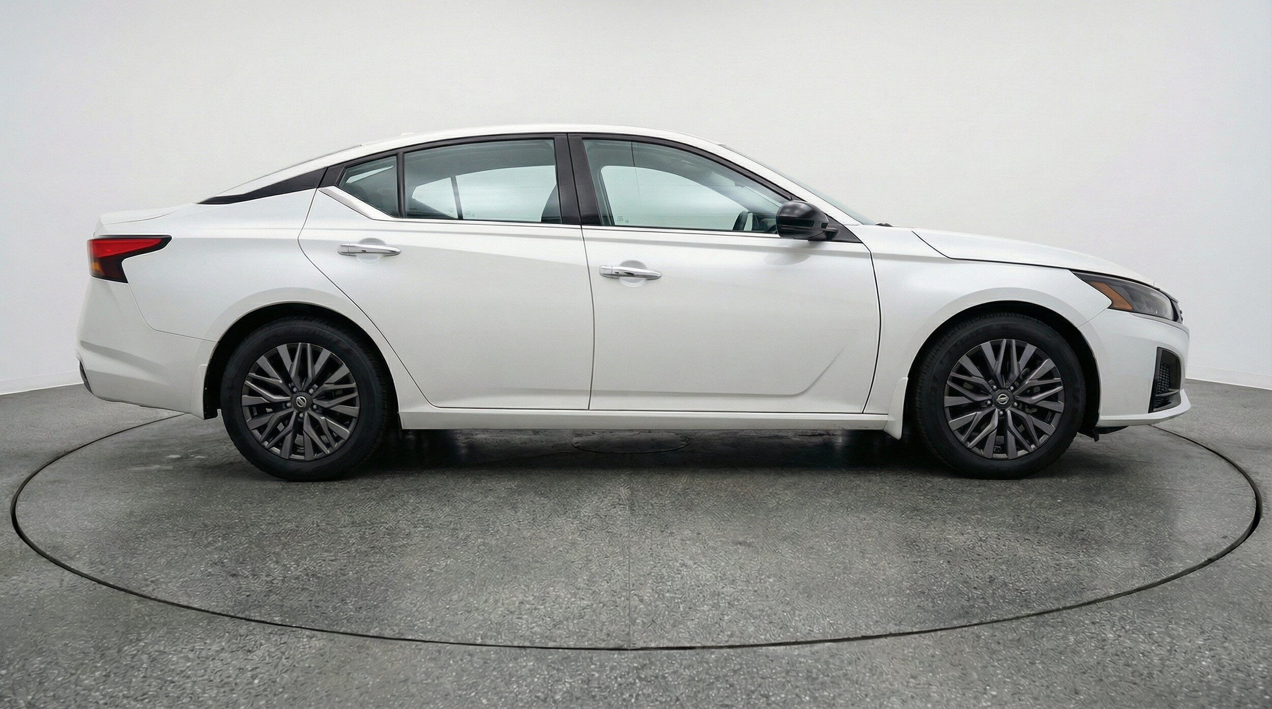 Thumbnail: 2025 Nissan Altima - 11
